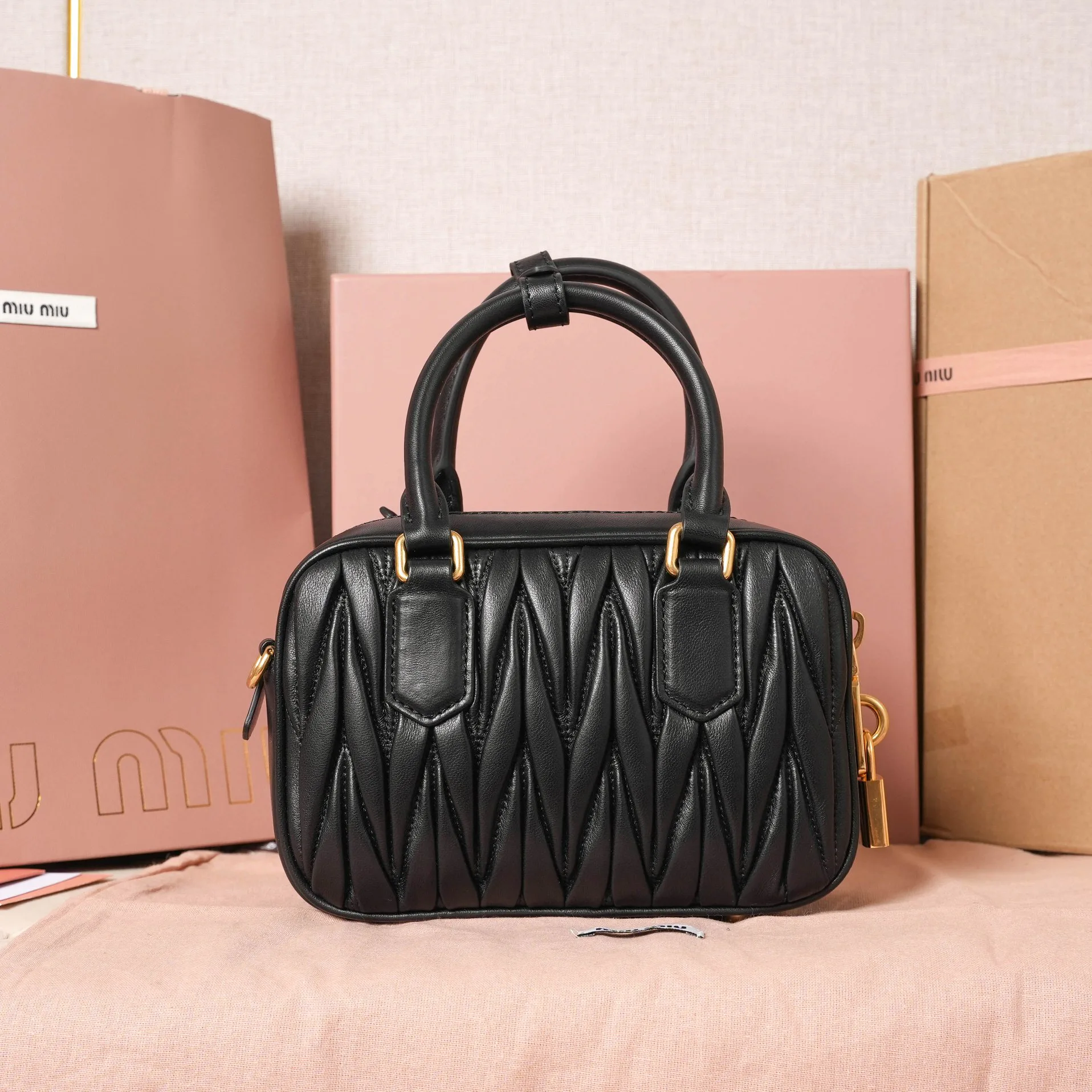 Классические Сумки Женские Miu Miu 11402749