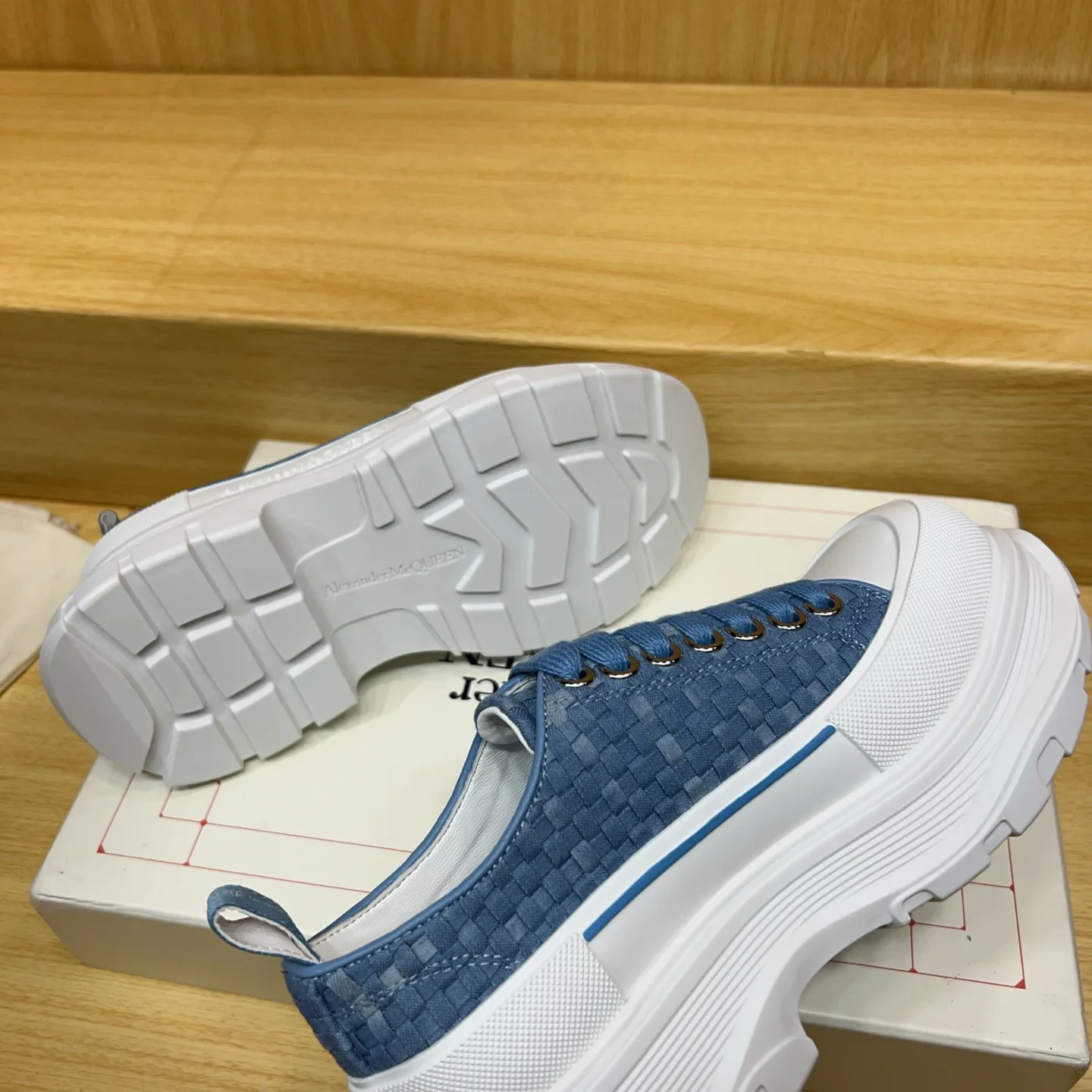 Кроссовки Женские Alexander Mcqueen 17545170