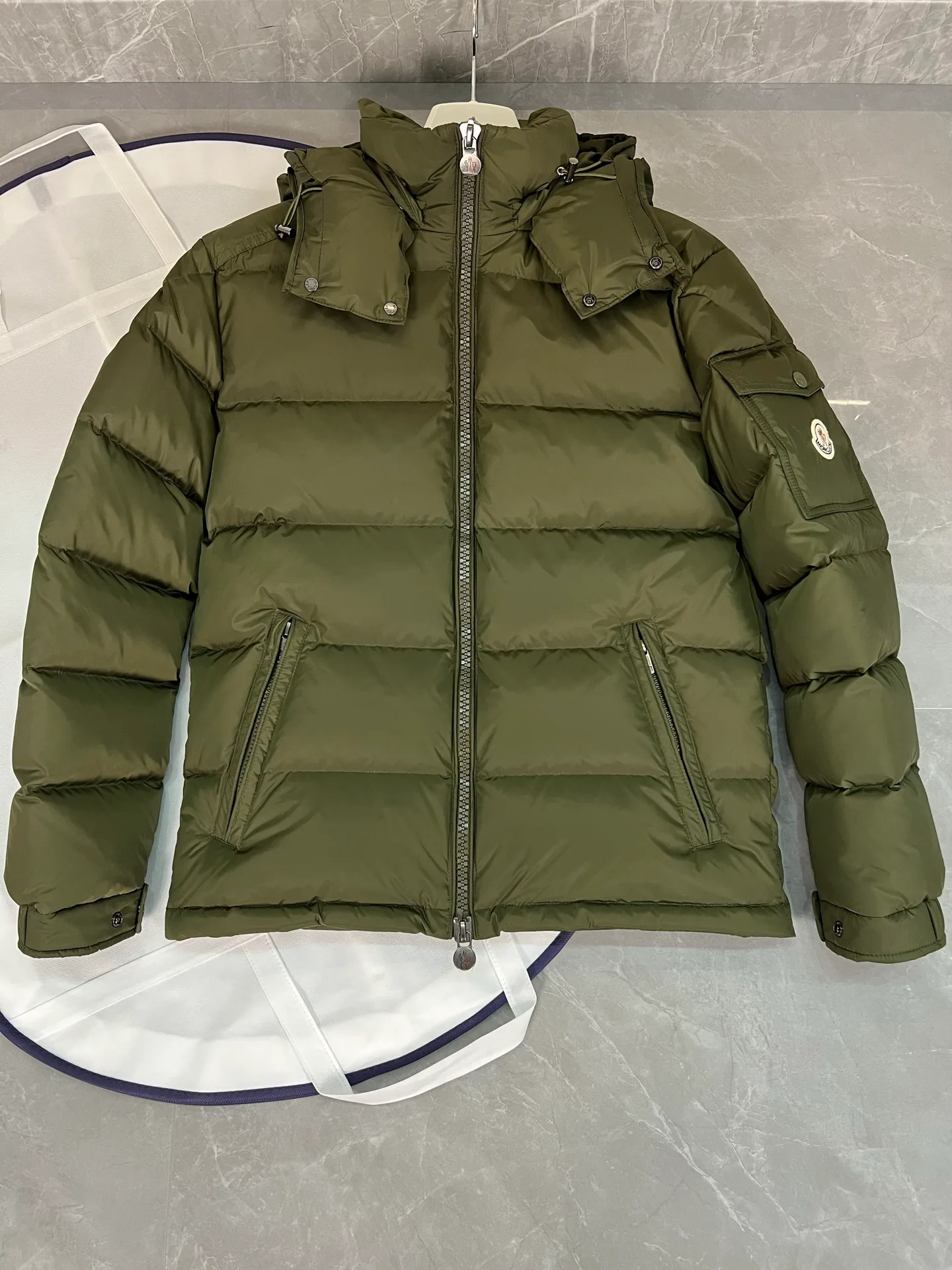 Куртки И Пуховики Женские Moncler 18599870