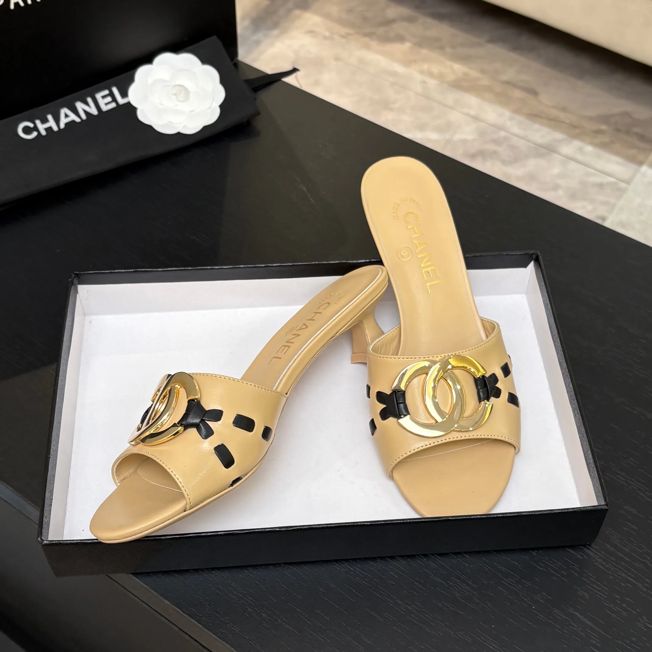 Шлепанцы Женские Chanel 16953068