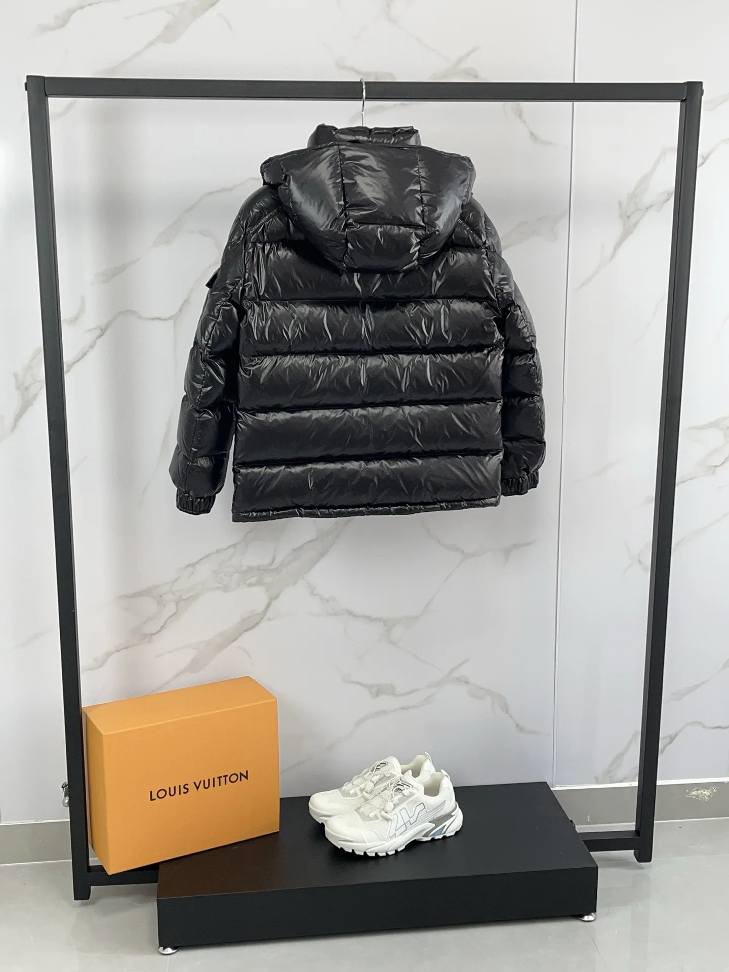 Куртки И Пуховики Женские Moncler 18391725