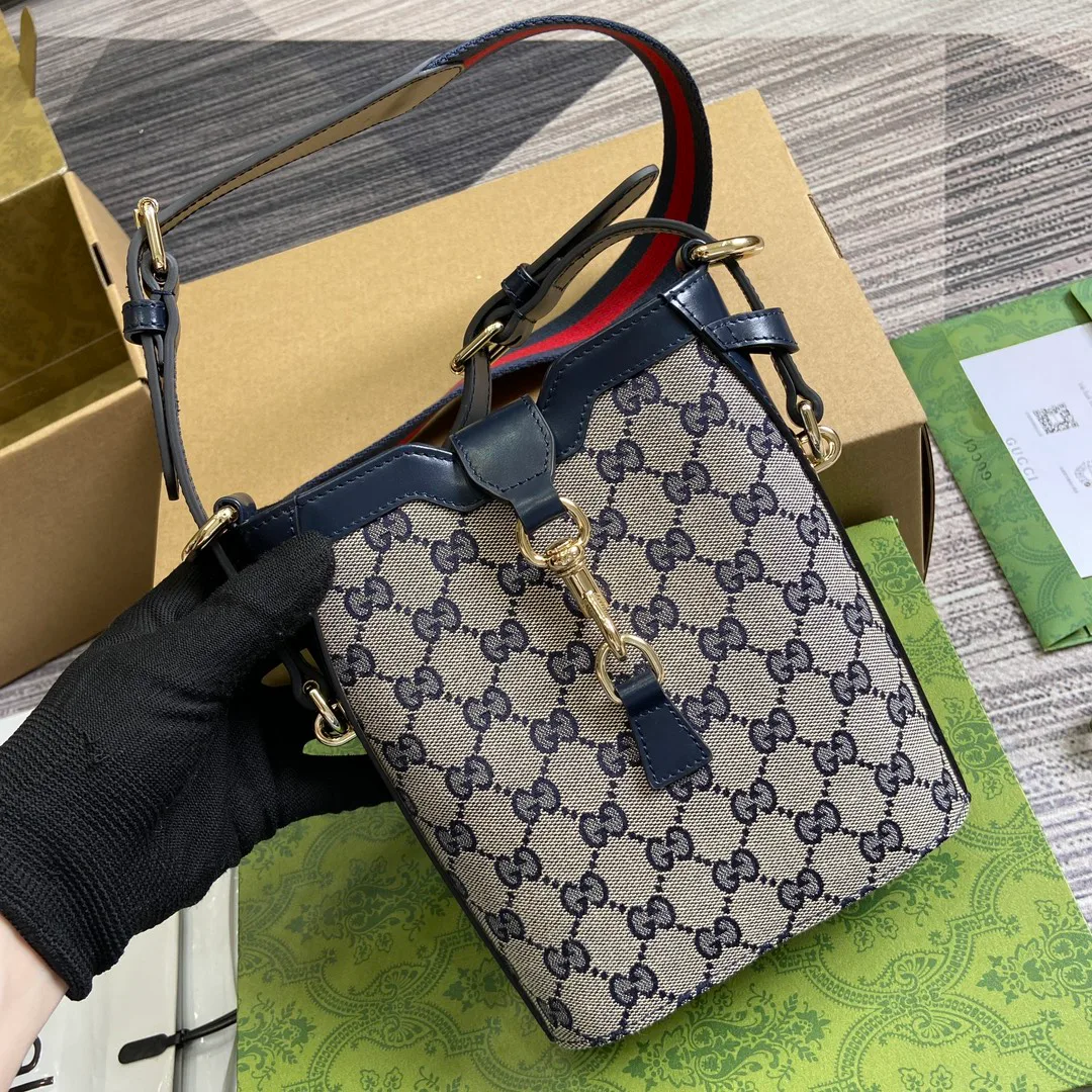 Классические Сумки Женские Gucci 4365368