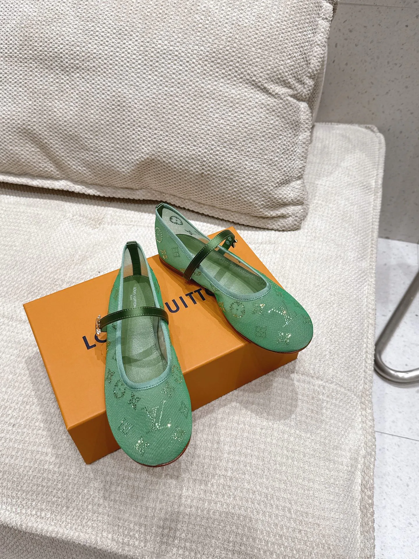 Балетки Женские Louis Vuitton 18543754