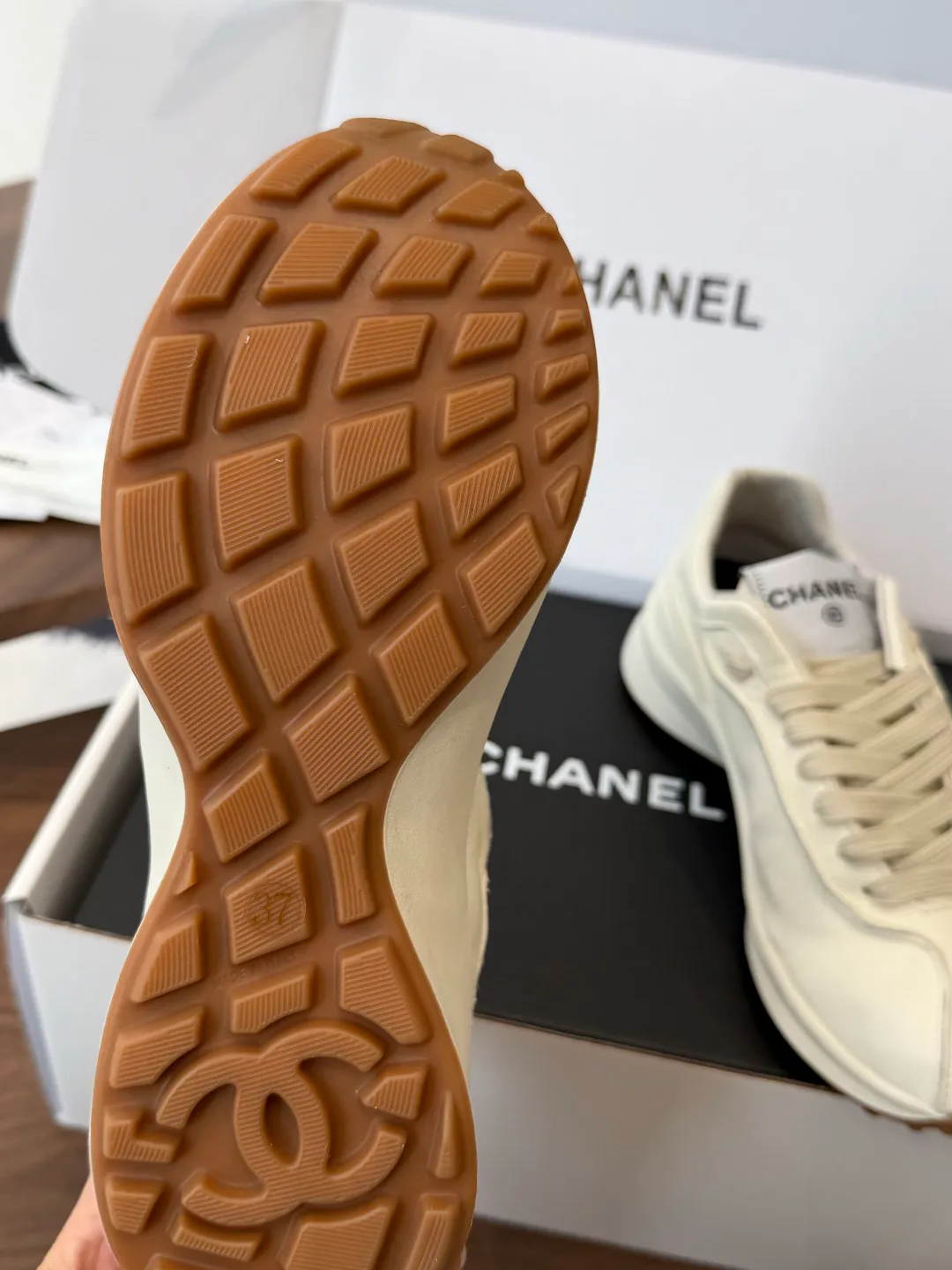 Кроссовки Женские Chanel 19554124