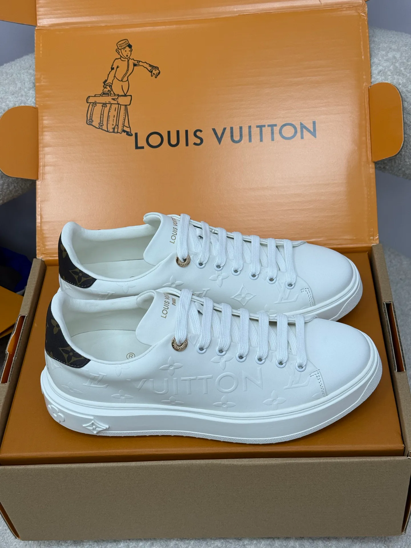 Кроссовки Женские Louis Vuitton 661277