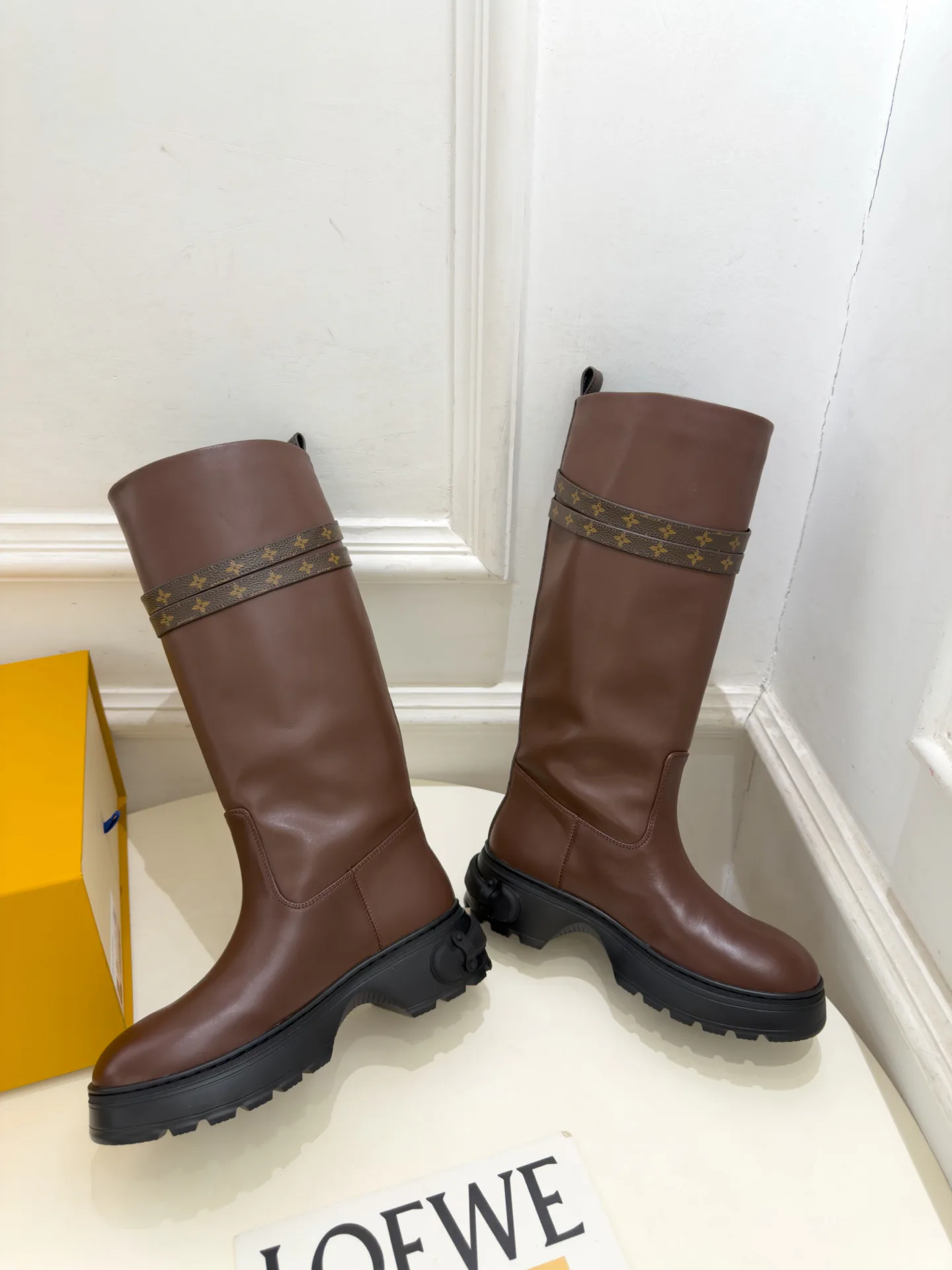 Сапоги Женские Louis Vuitton 18370298