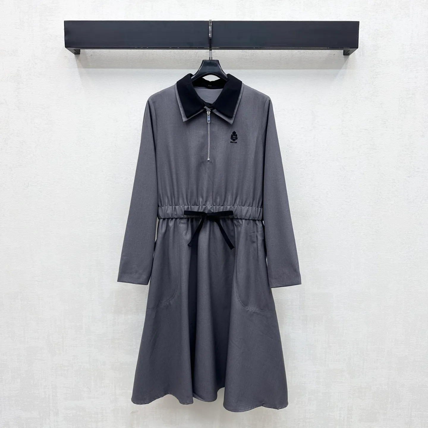Платья Женские Prada 18327917