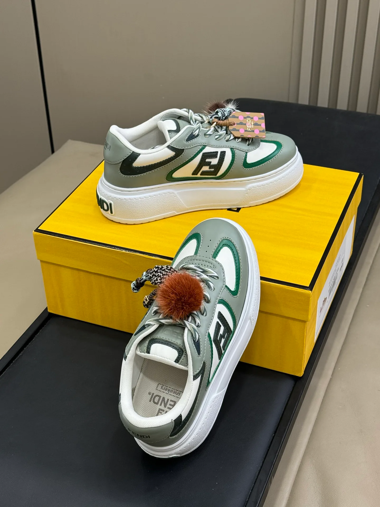 Кроссовки Женские Fendi 71818