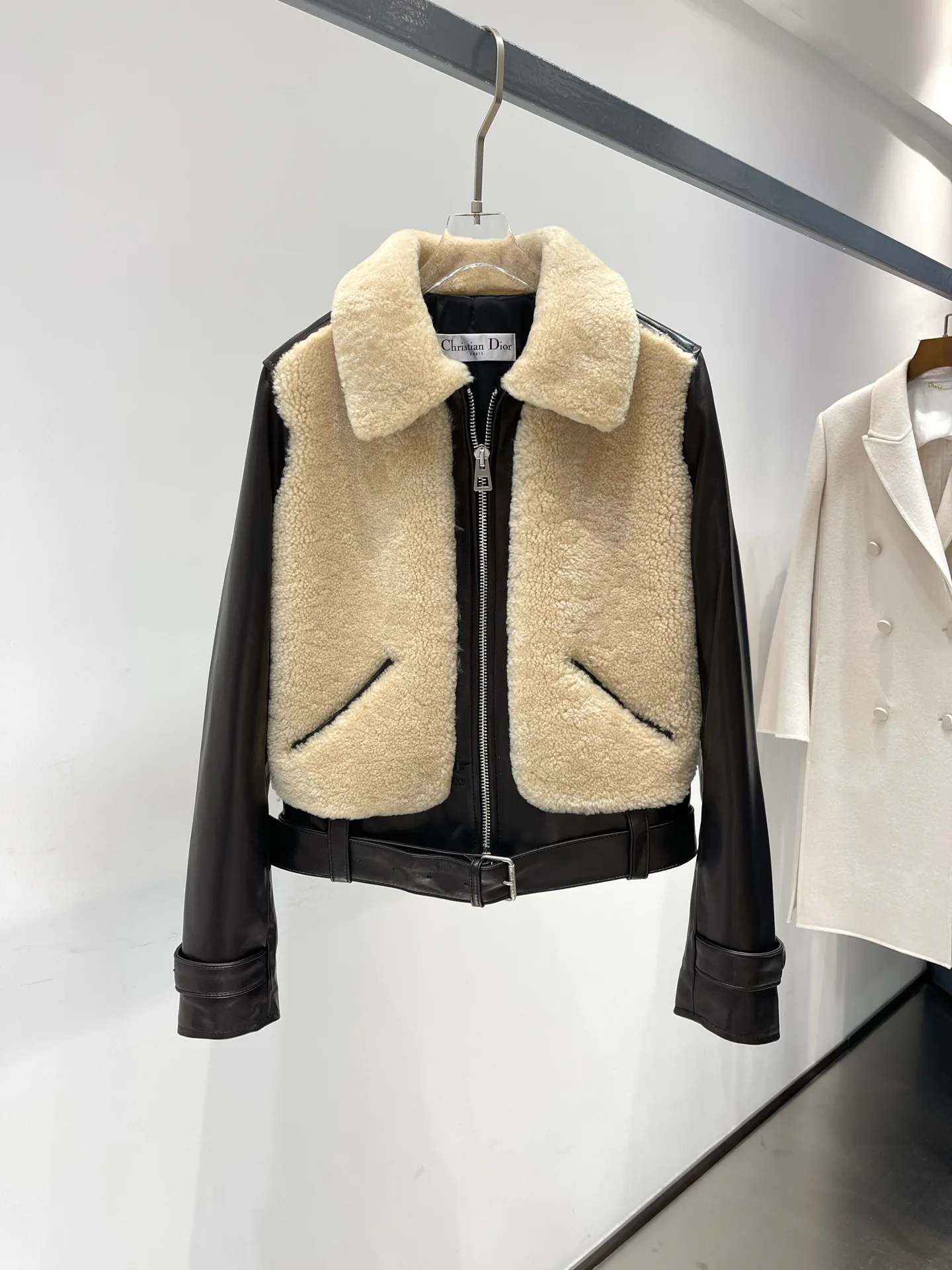 Кожаные Куртки И Дублёнки Женские Christian Dior 1067911