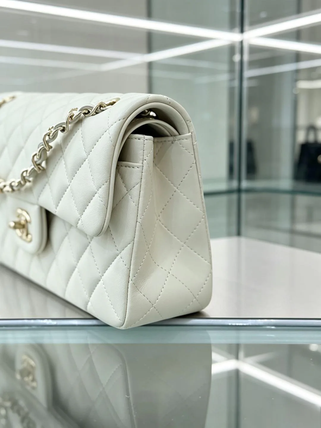 Классические Сумки Женские Chanel 18004402