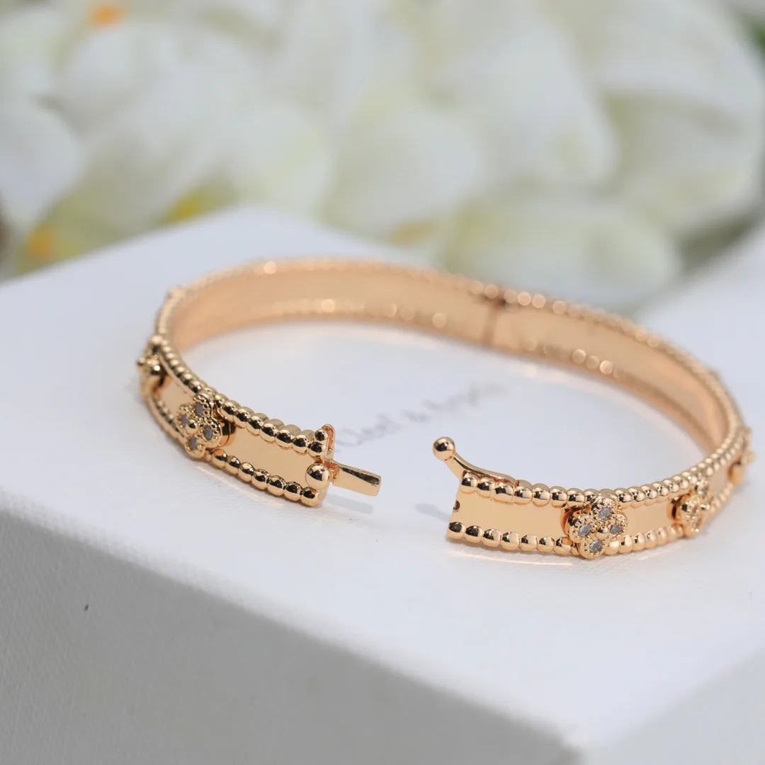 Бижутерия Van Cleef & Arpels 11730
