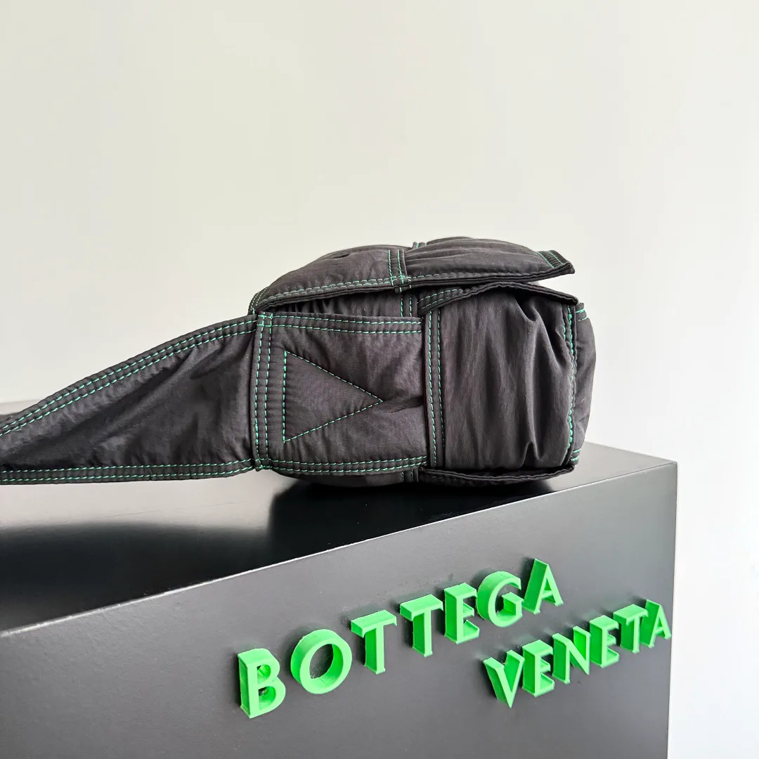 Классические Сумки Женские Bottega Veneta 4304754