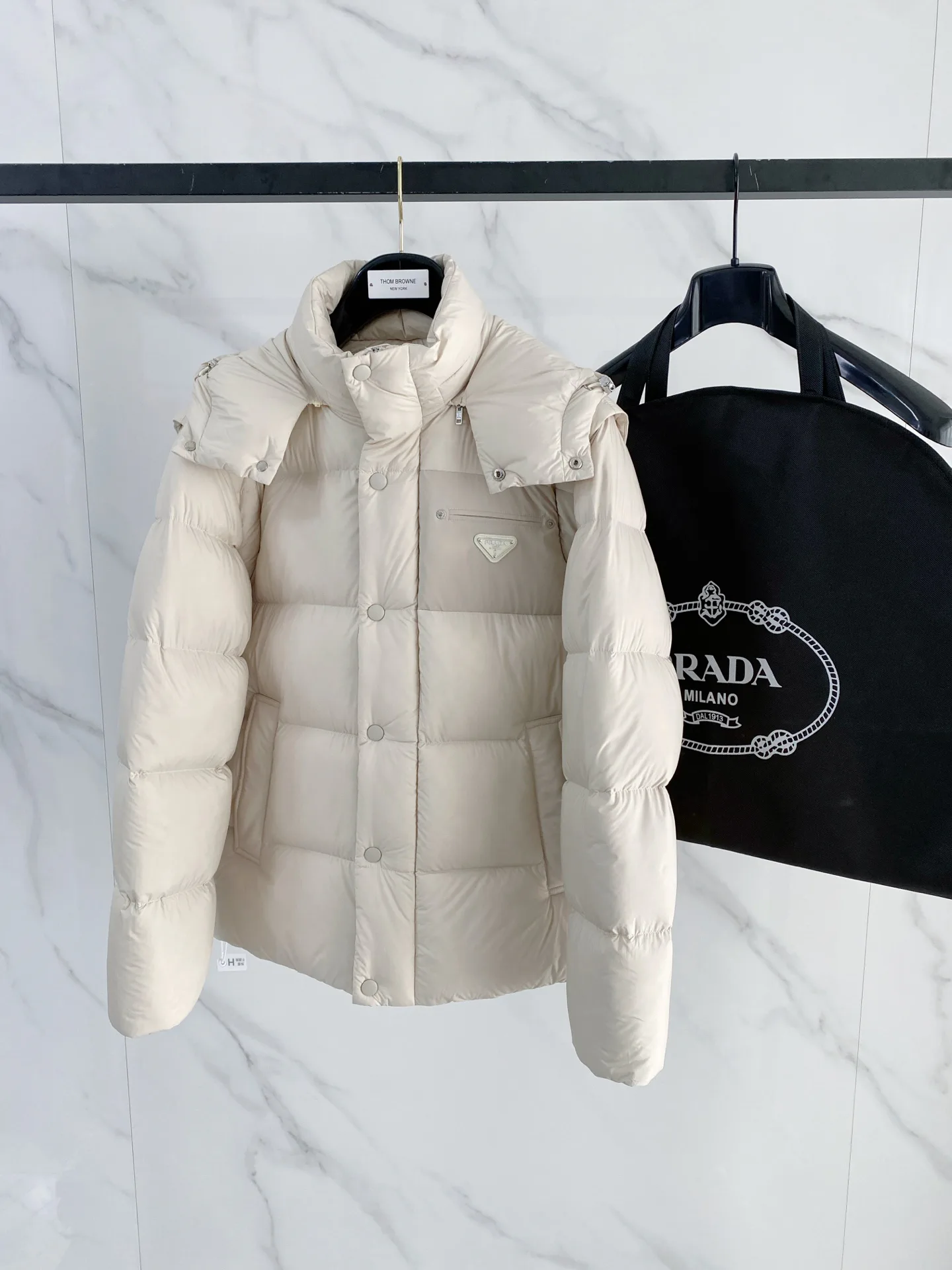 Куртки И Пуховики Женские Prada 1283065