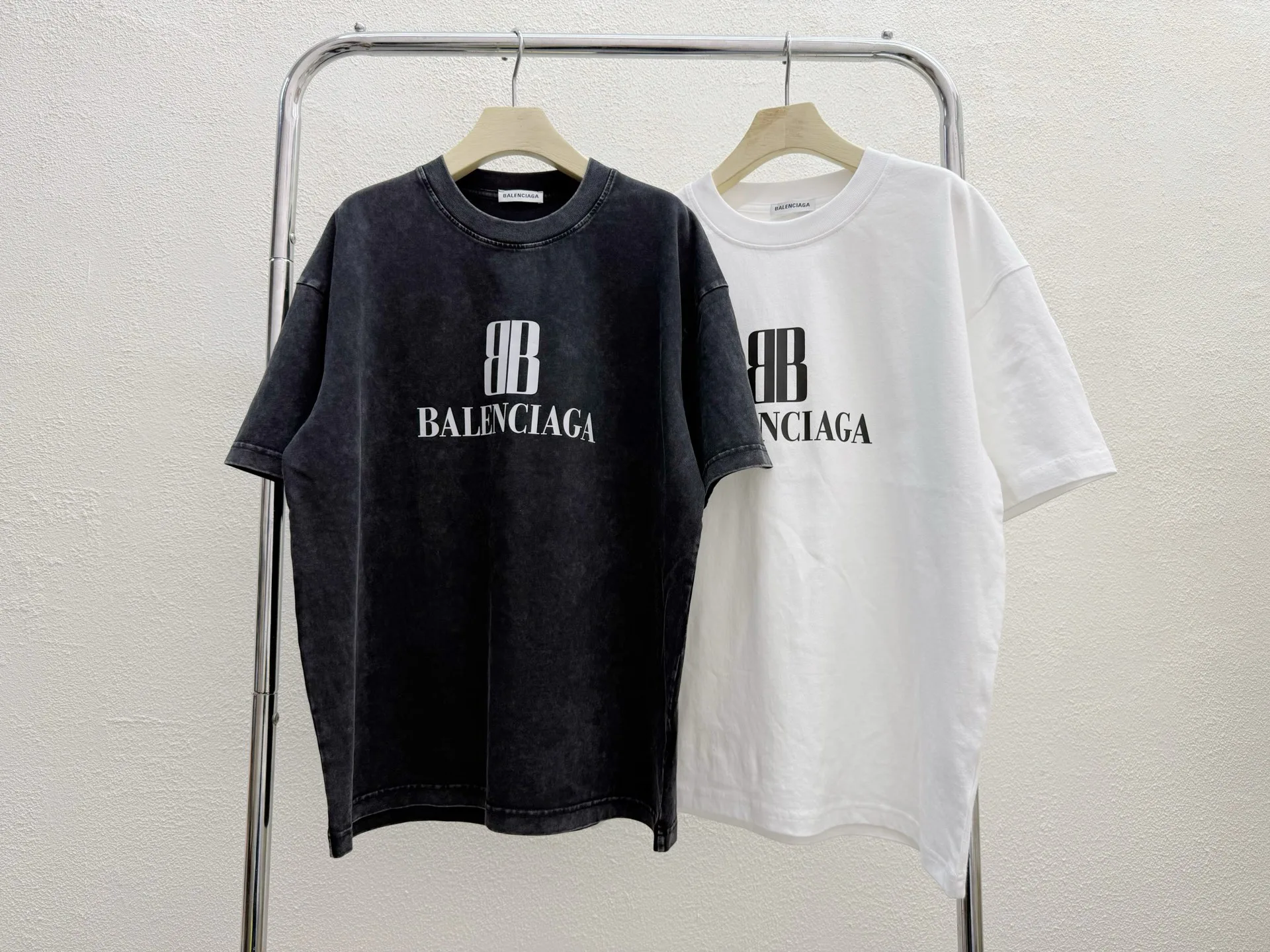 Футболки Женские Balenciaga 1859780