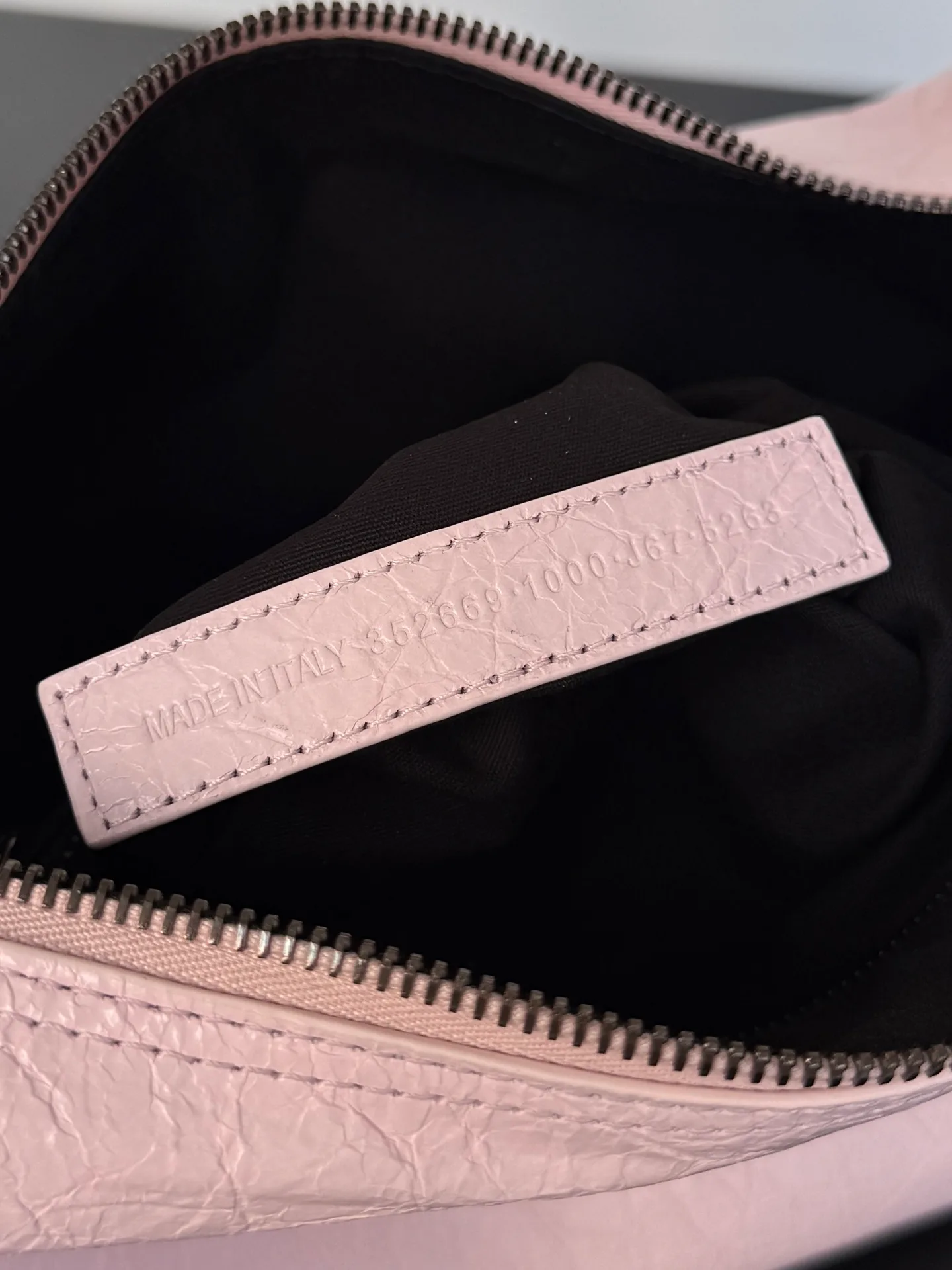 Сумки На Ремне Женские Balenciaga 11386850