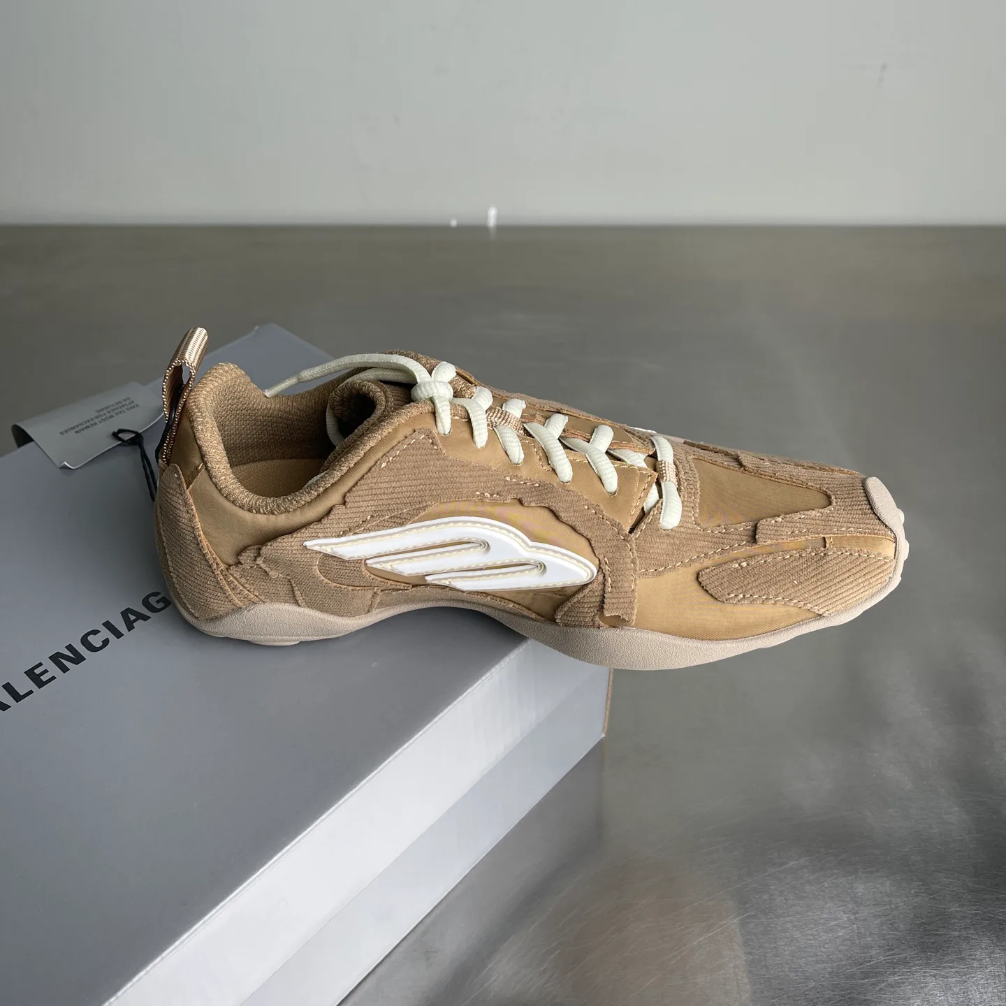 Кроссовки Женские Balenciaga 5058307