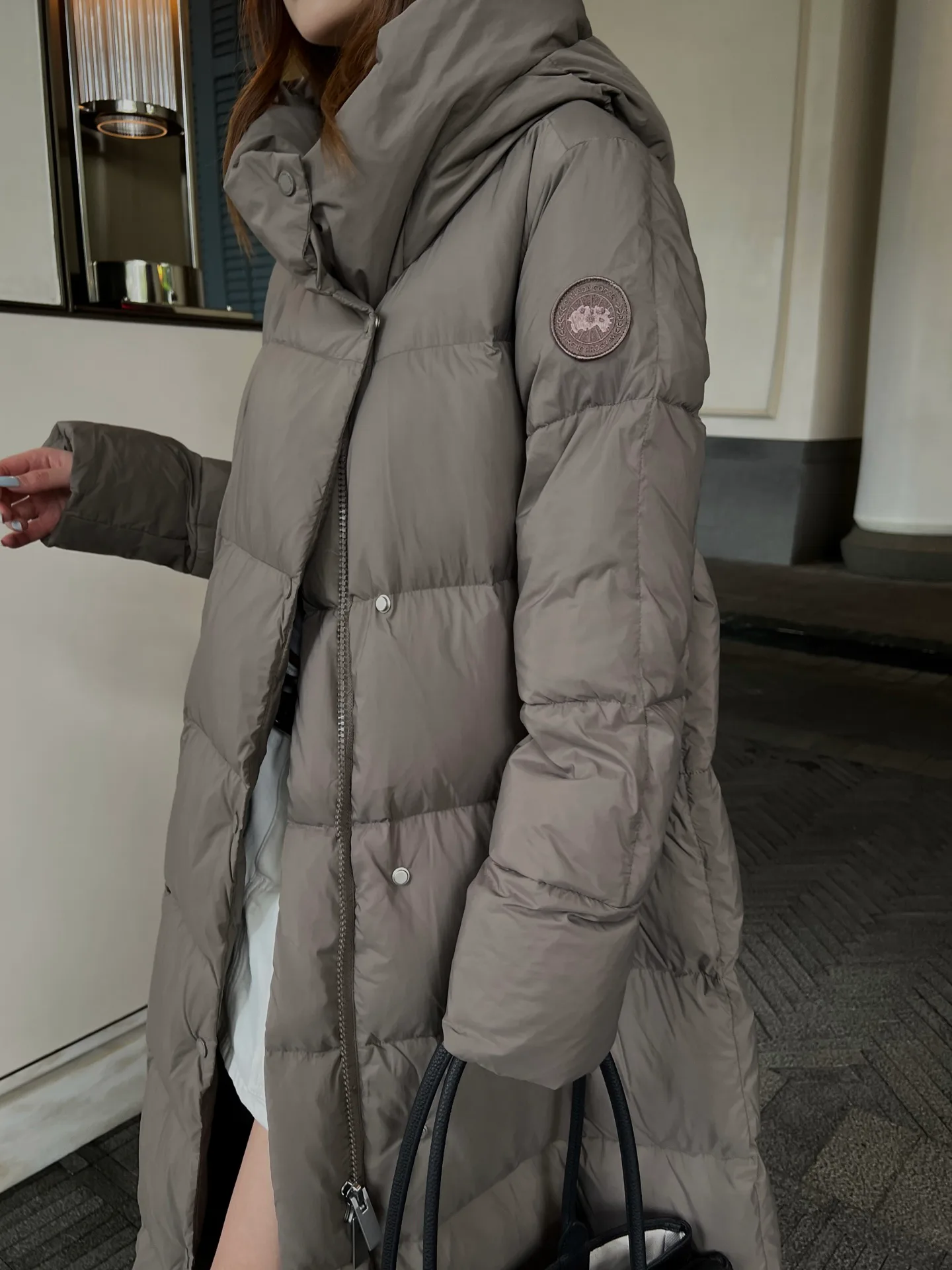 Куртки И Пуховики Женские Canada Goose 18108338
