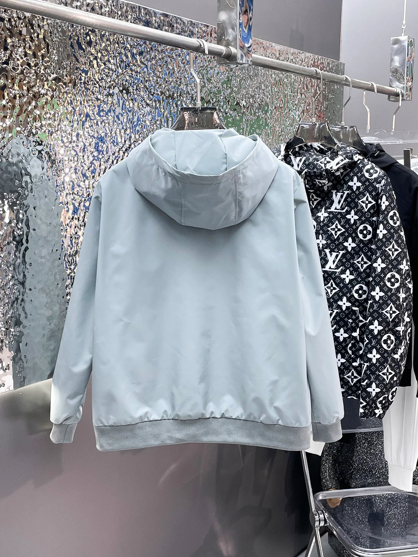 Куртки И Пуховики Мужские Prada 9352373