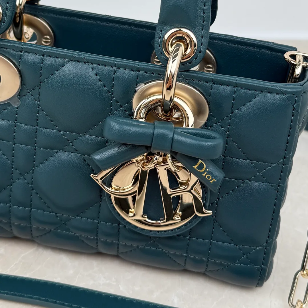 Классические Сумки Женские Christian Dior 18242050