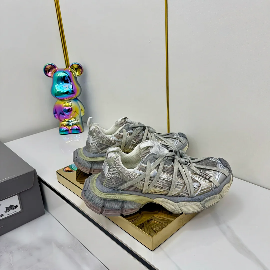 Кроссовки Женские Balenciaga 11165630