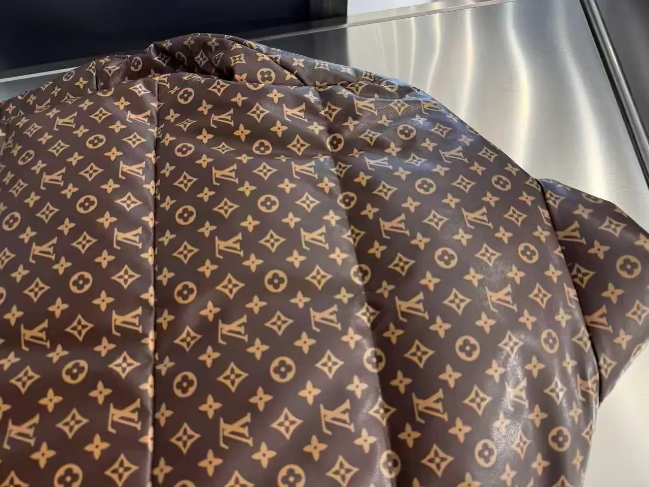 Куртки И Пуховики Мужские Louis Vuitton 2740267