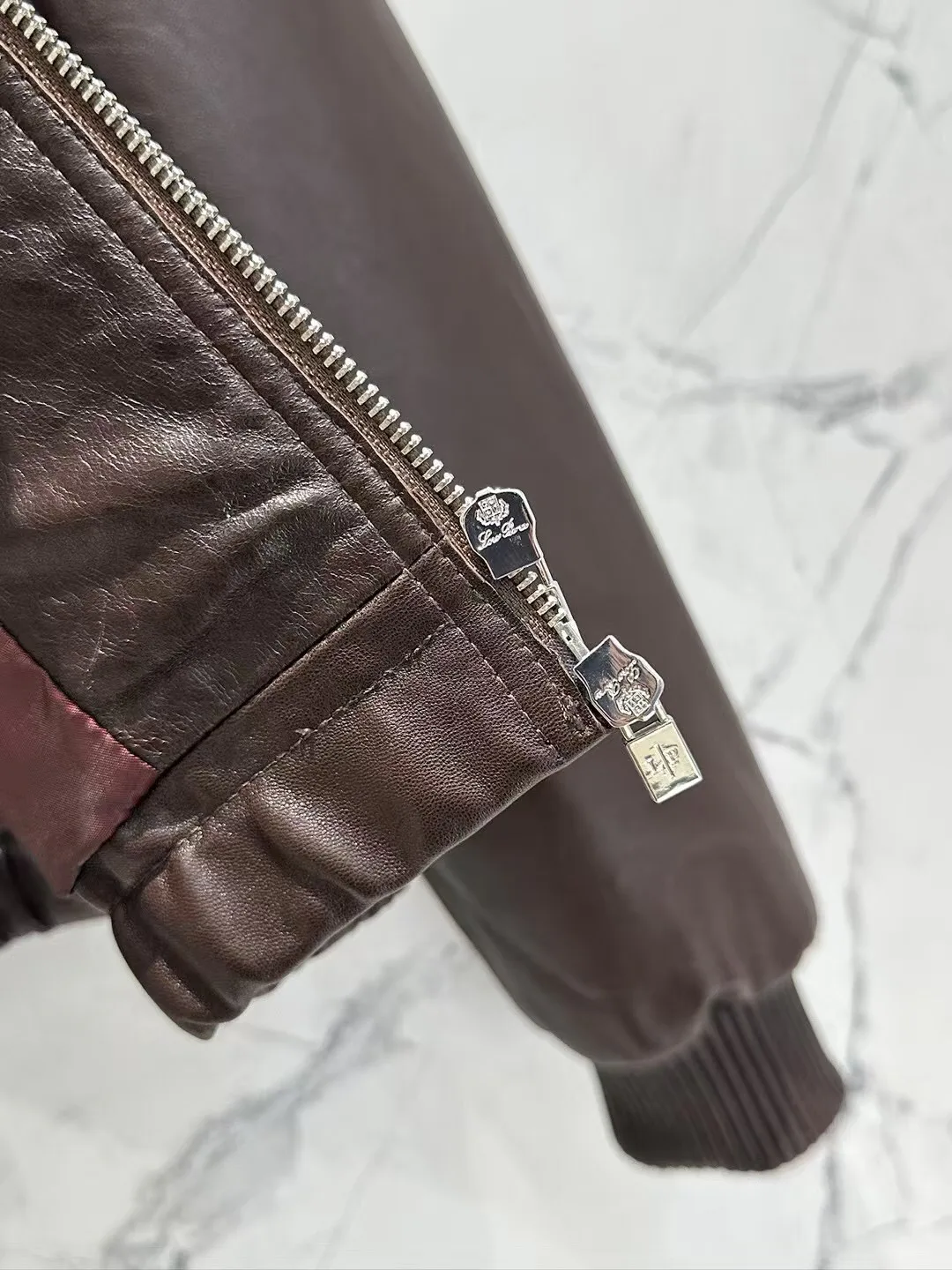 Кожаные Куртки И Дублёнки Женские Loro Piana 11700599