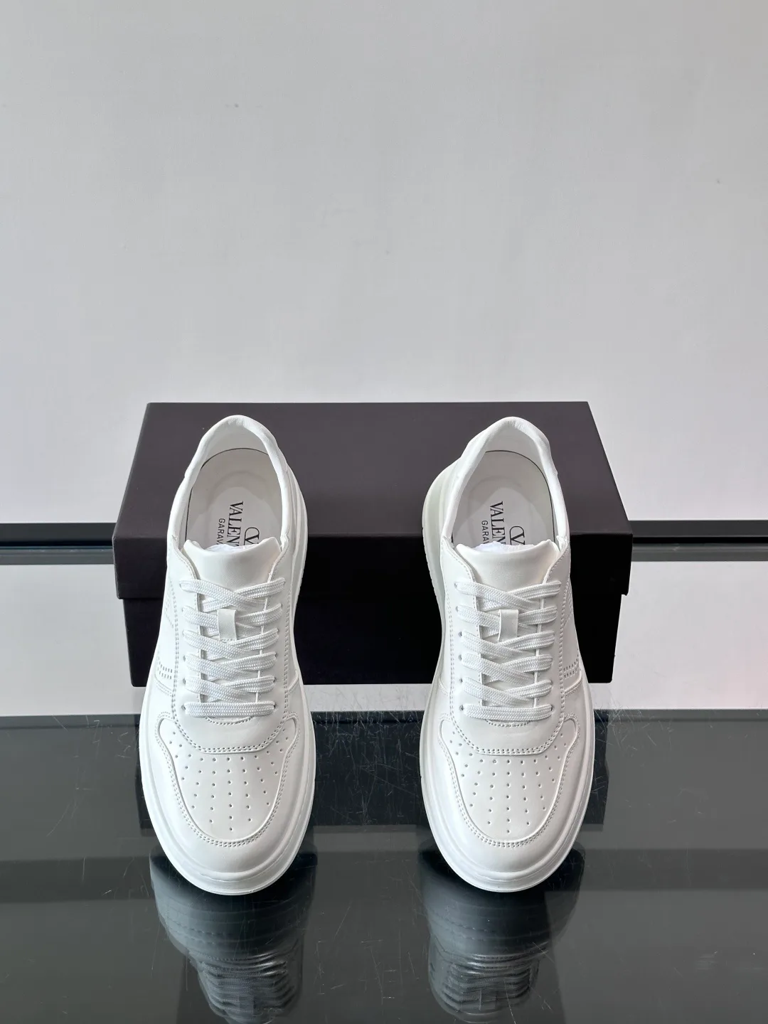 Кроссовки Мужские Valentino 13330539