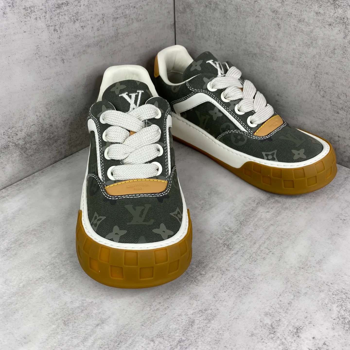 Кроссовки Мужские Louis Vuitton 11517934