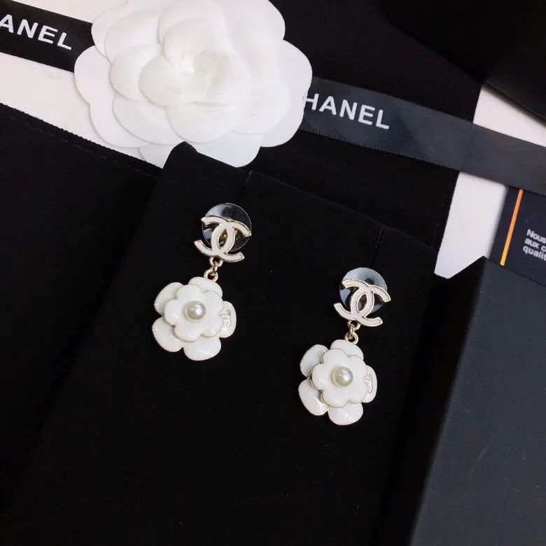 Бижутерия Chanel 18411365