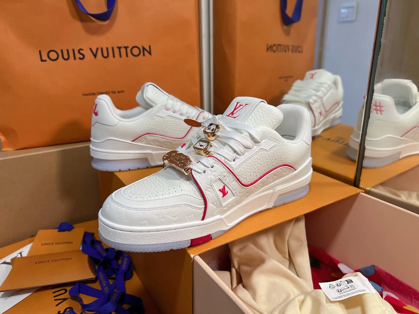 Кроссовки Женские Louis Vuitton 1880949