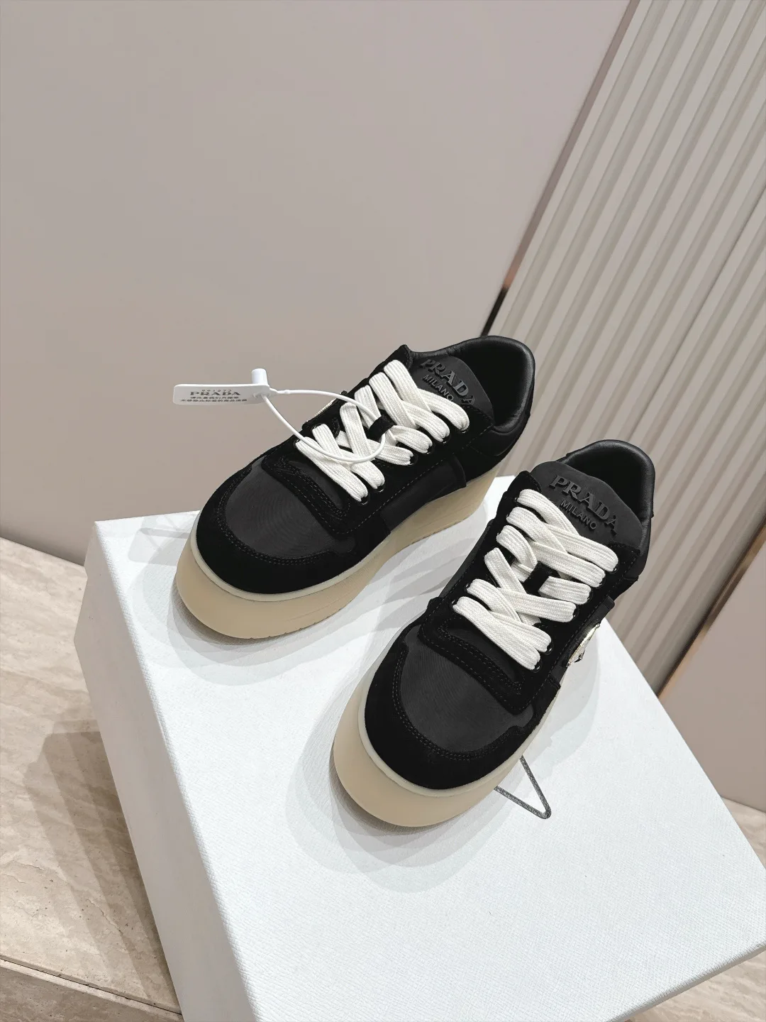 Кроссовки Женские Prada 18685937