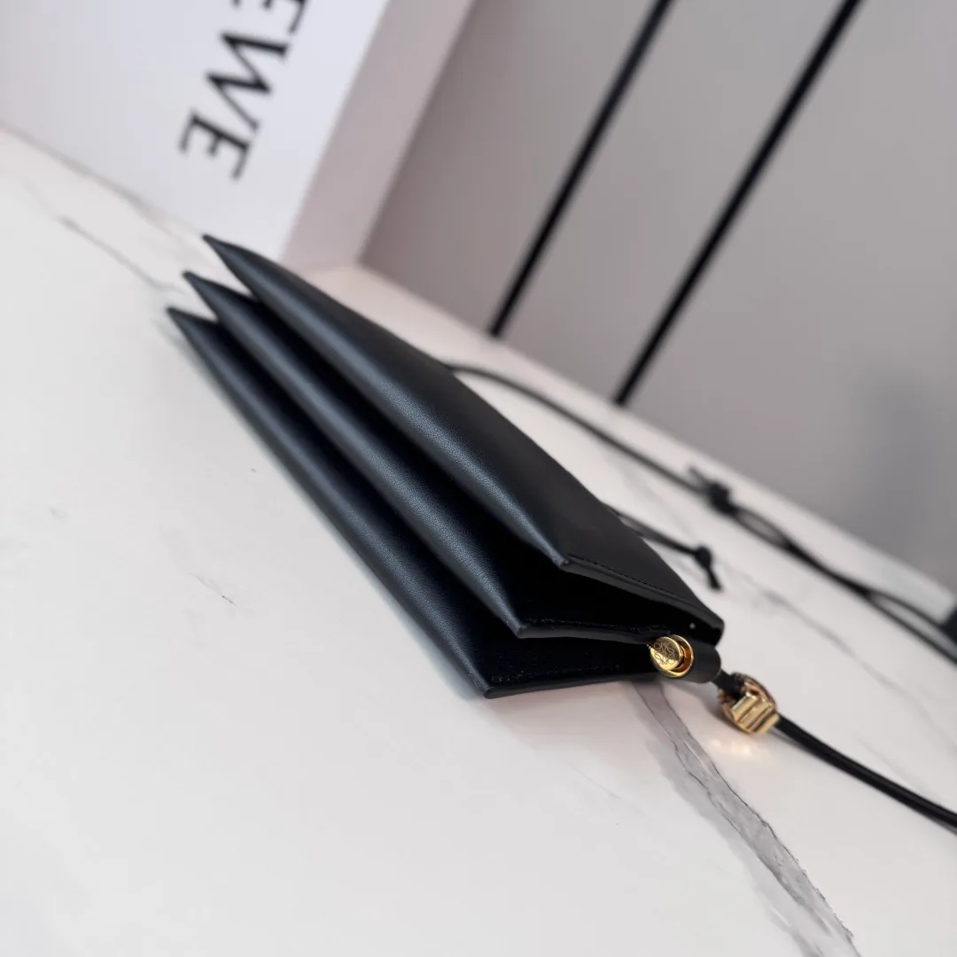 Клатчи Женские Loewe 11939131