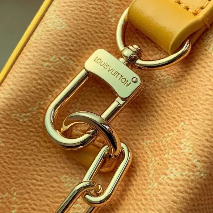 Сумки На Ремне Женские Louis Vuitton 1462
