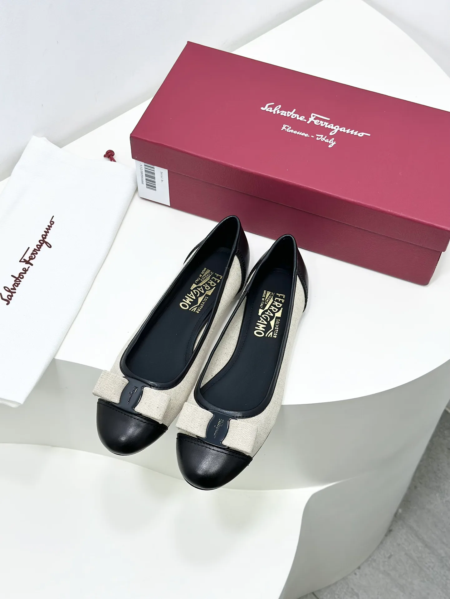 Балетки Женские Salvatore Ferragamo 11675477