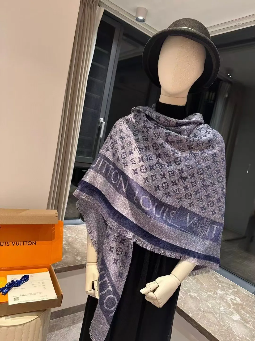 Шарфы Louis Vuitton 17991541