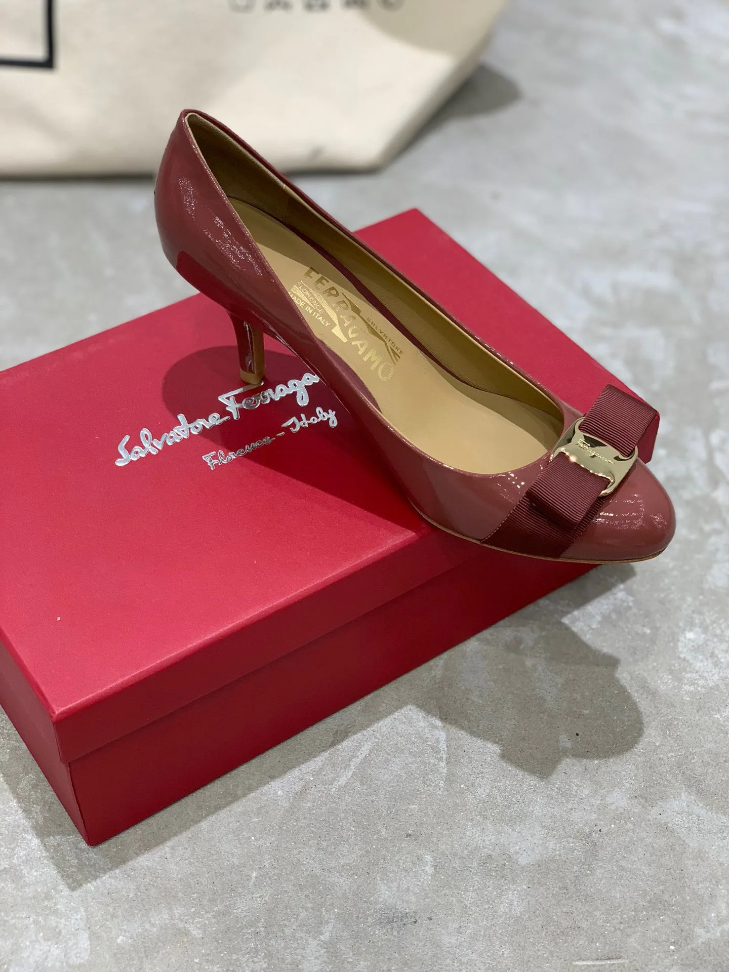 Туфли Женские Salvatore Ferragamo 18531885