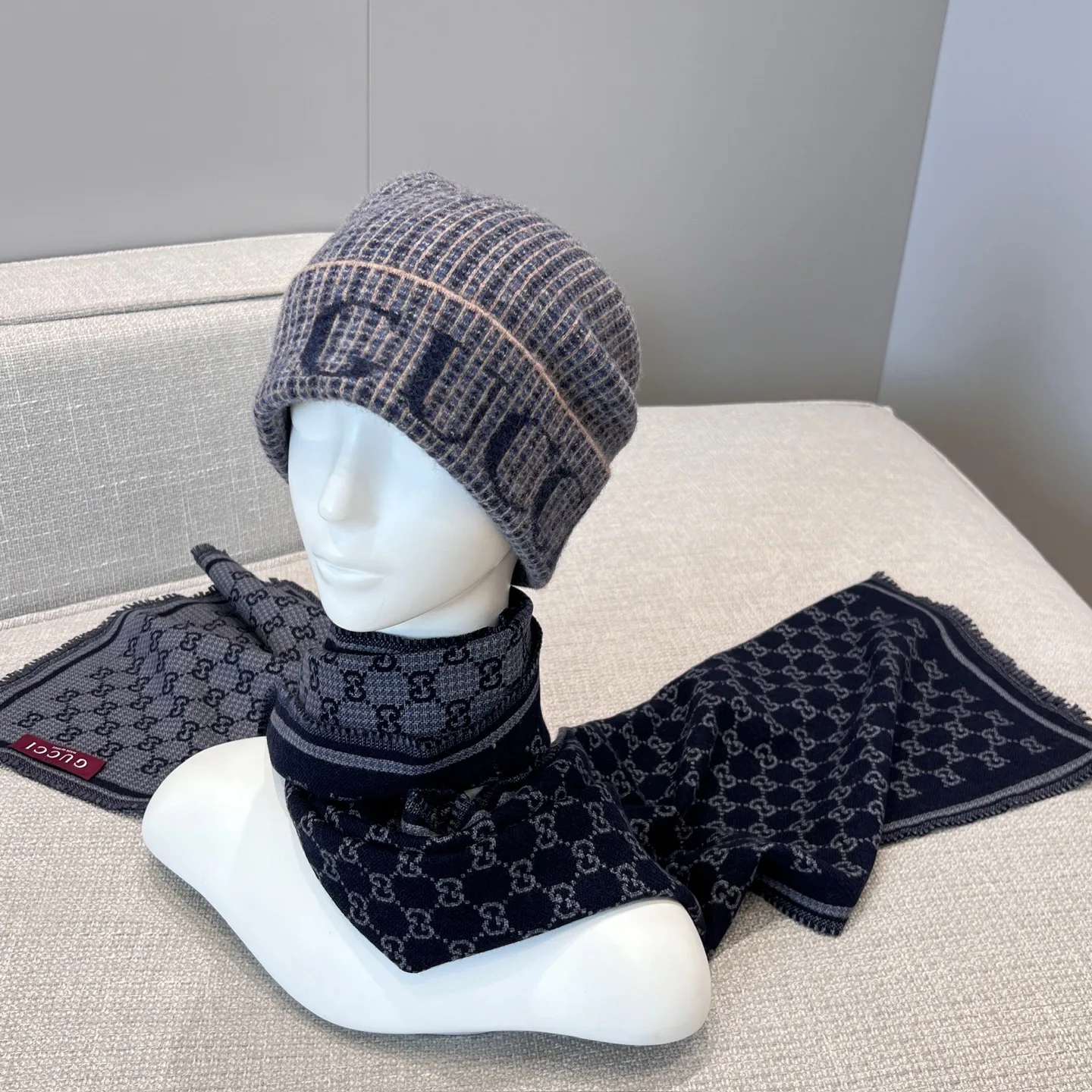Шарфы Gucci 17992023