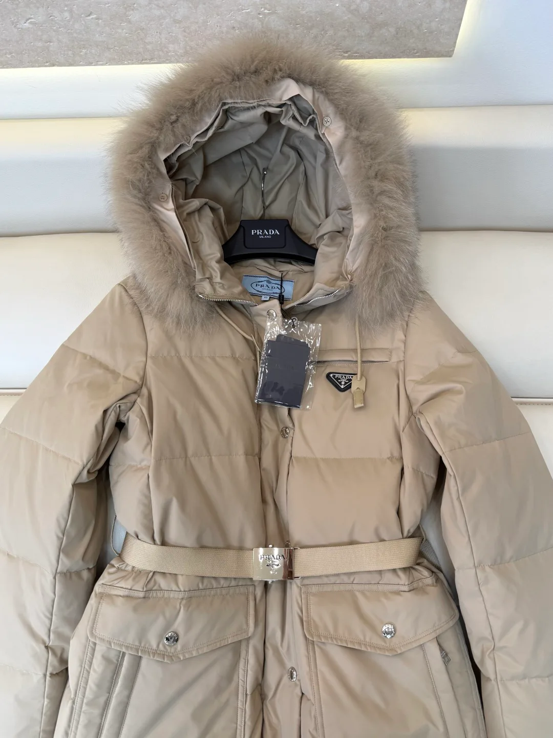 Куртки И Пуховики Женские Prada 18639878