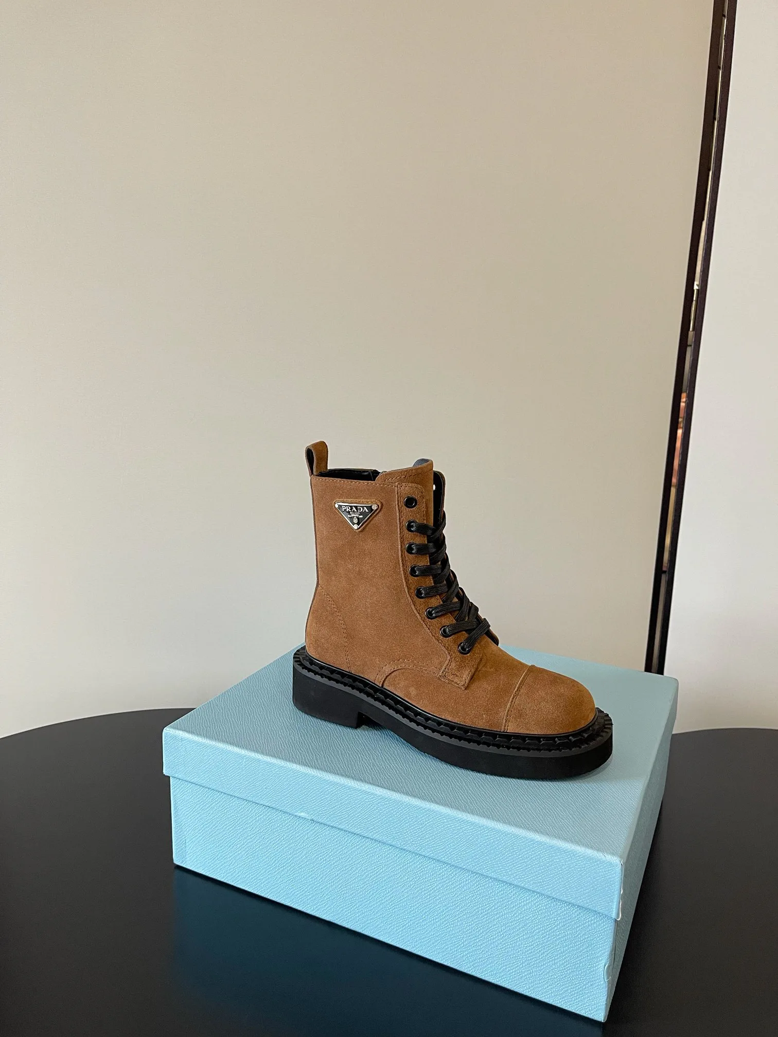 Ботинки Женские Prada 18333879