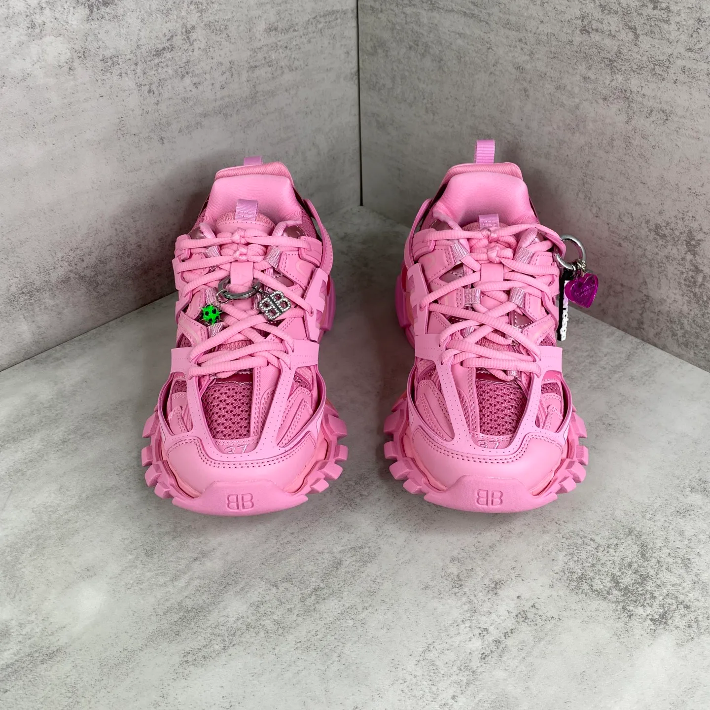 Кроссовки Женские Balenciaga 18743877