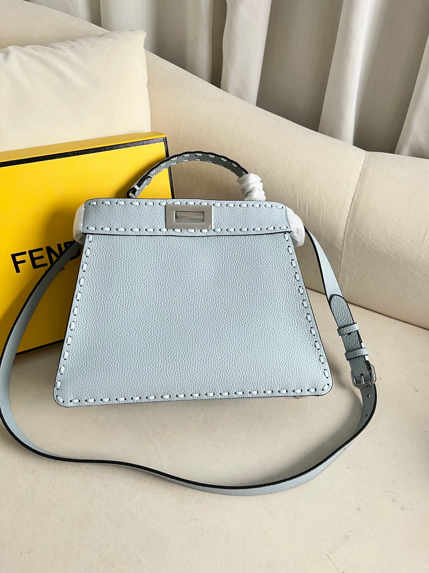 Классические Сумки Женские Fendi 11671435