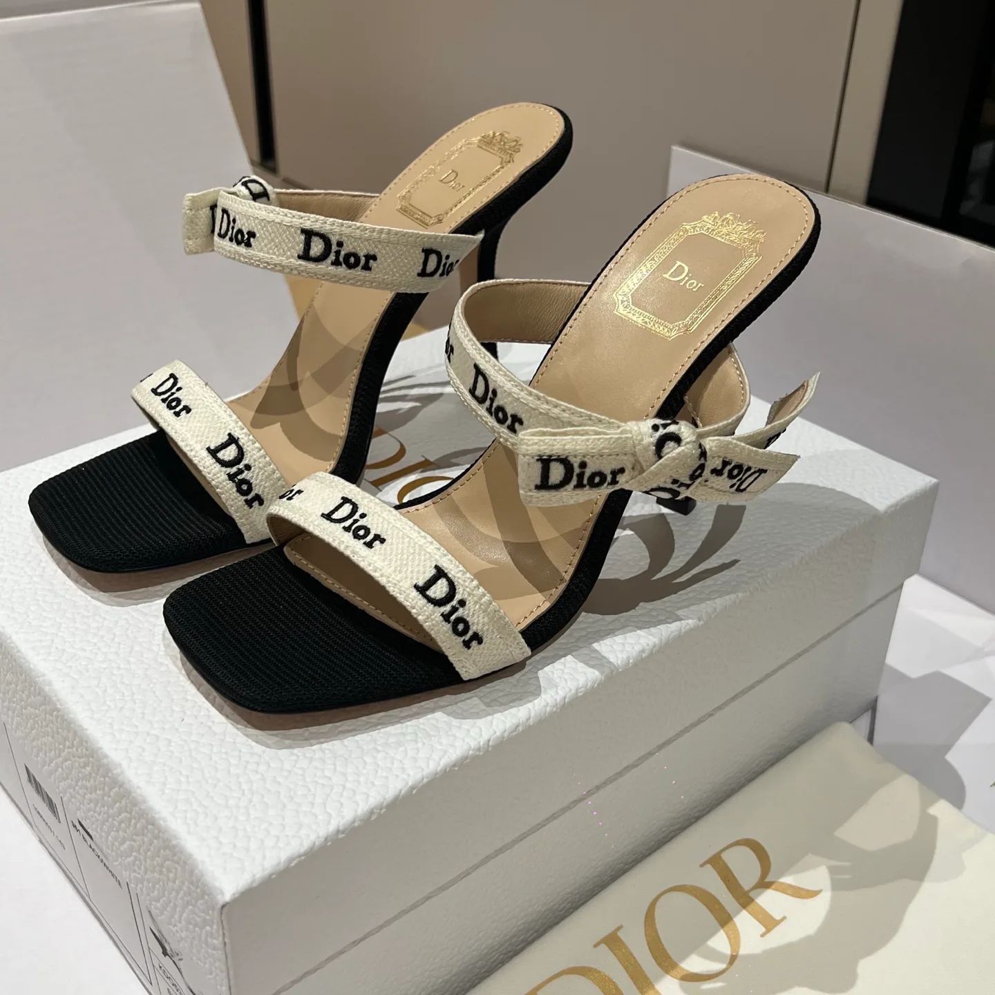 Босоножки Женские Christian Dior 13547404