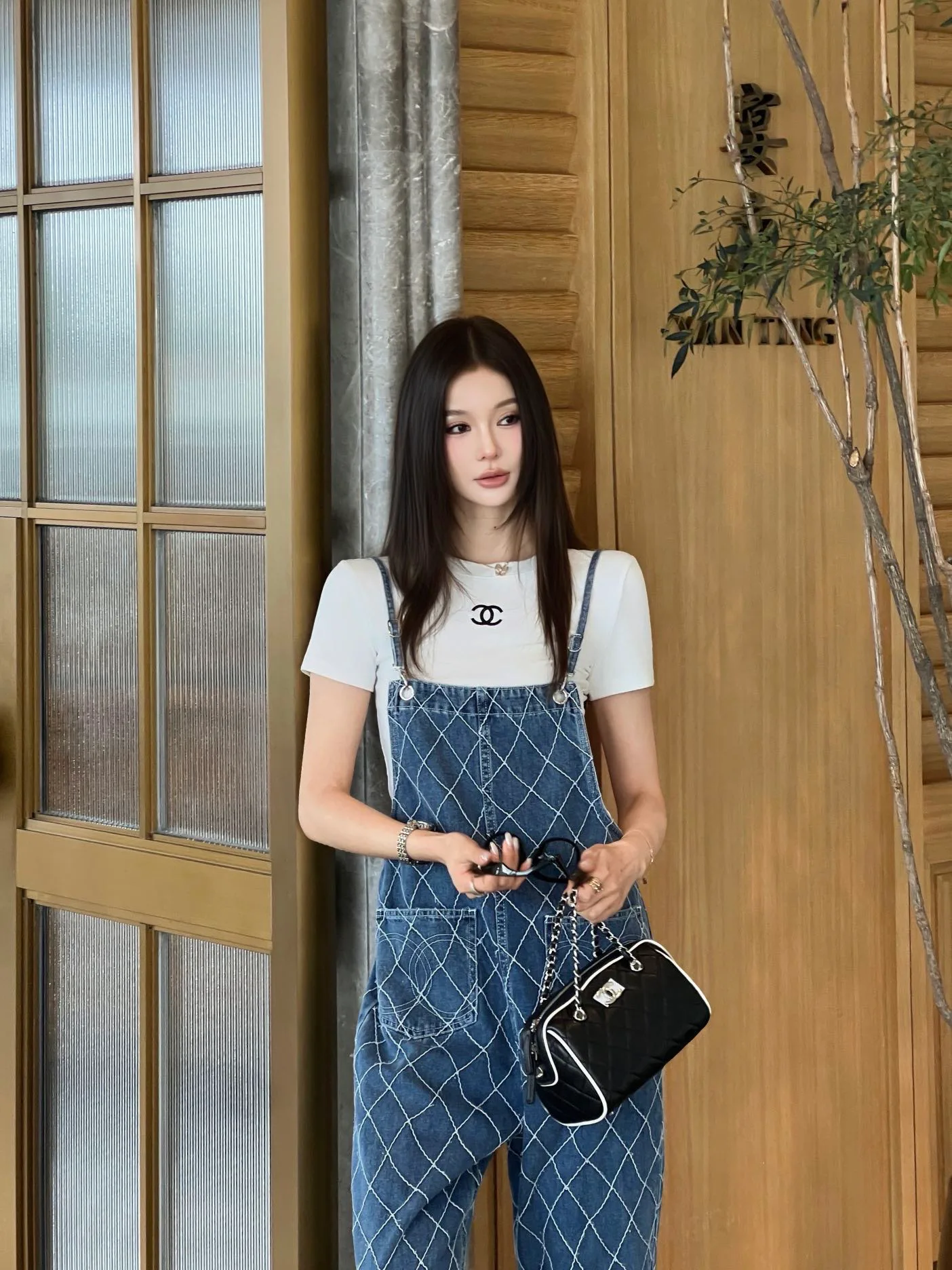 Джинсы Женские Chanel 17714449