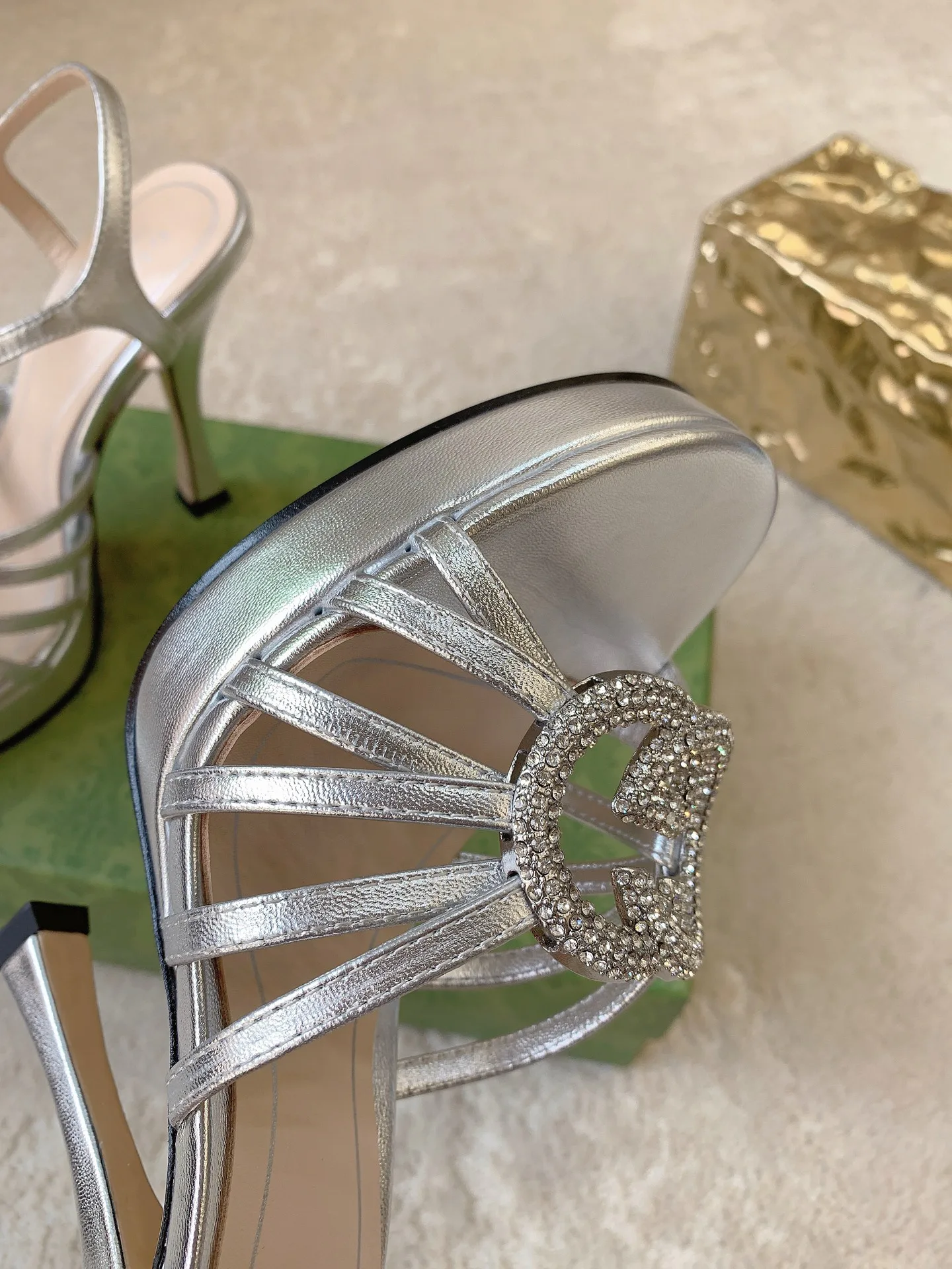 Босоножки Женские Gucci 819785