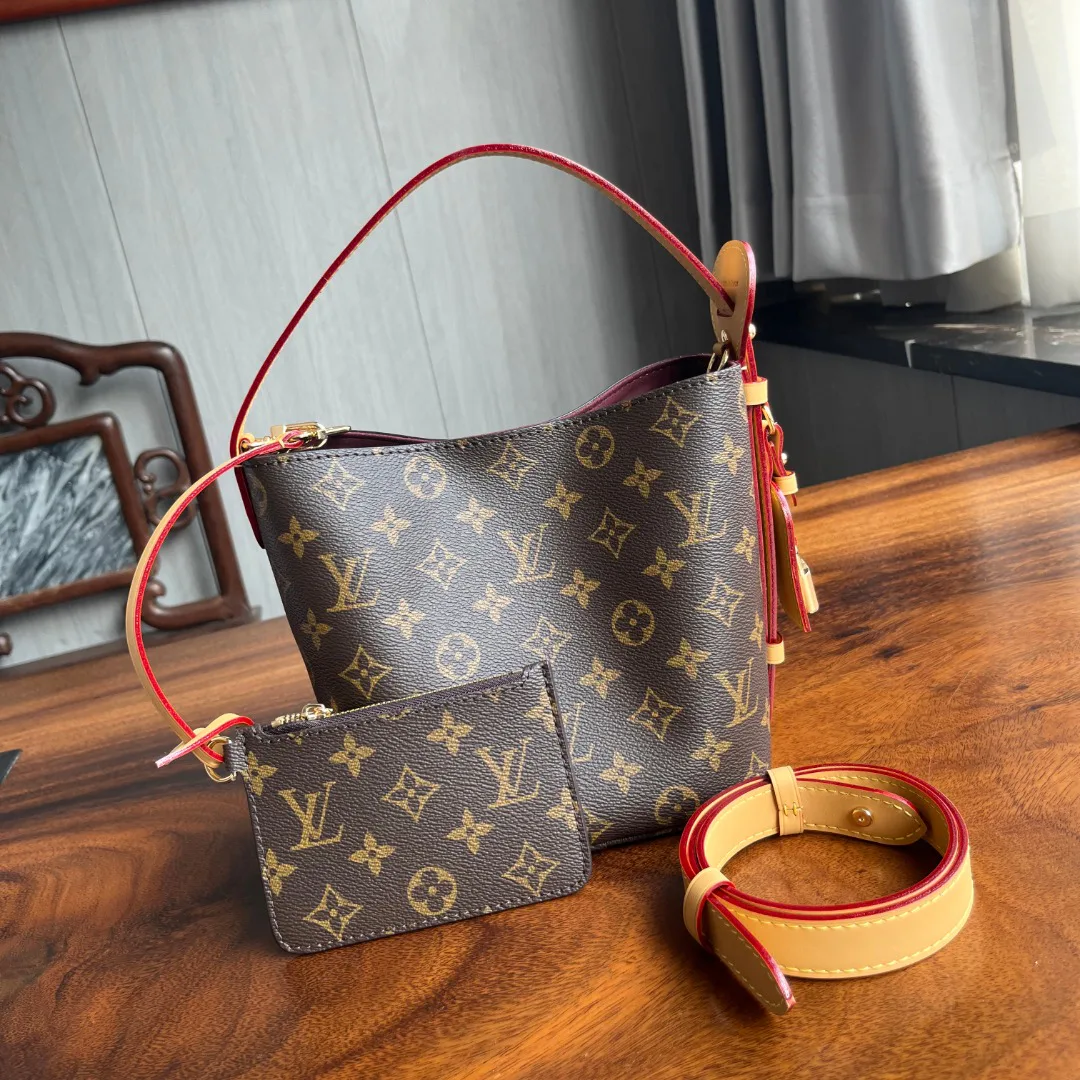 Сумки На Ремне Женские Louis Vuitton 5511821