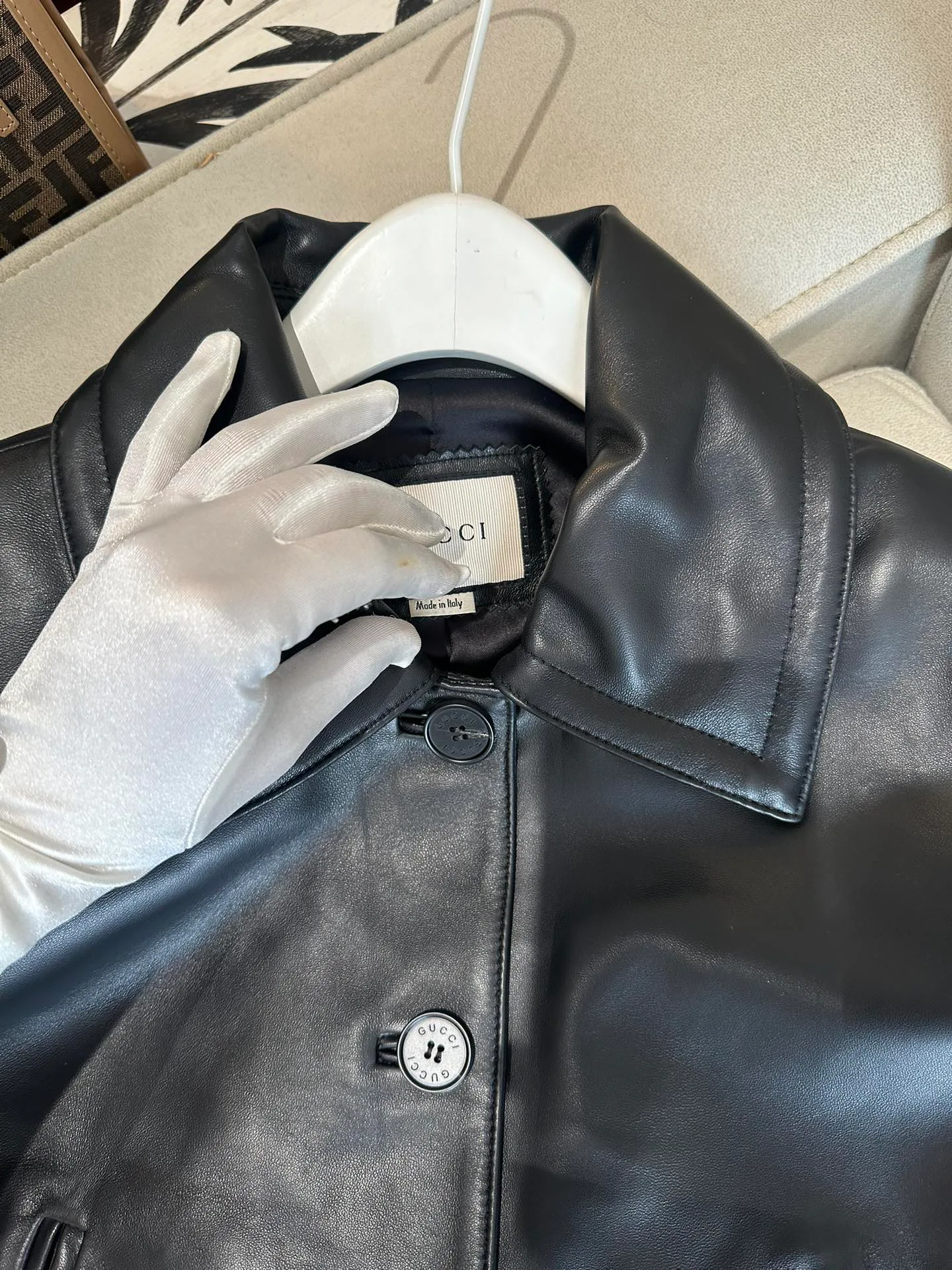 Кожаные Куртки И Дублёнки Женские Gucci 11283408