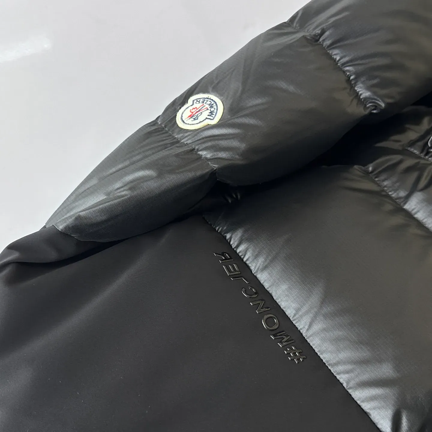 Куртки И Пуховики Мужские Moncler 2237561