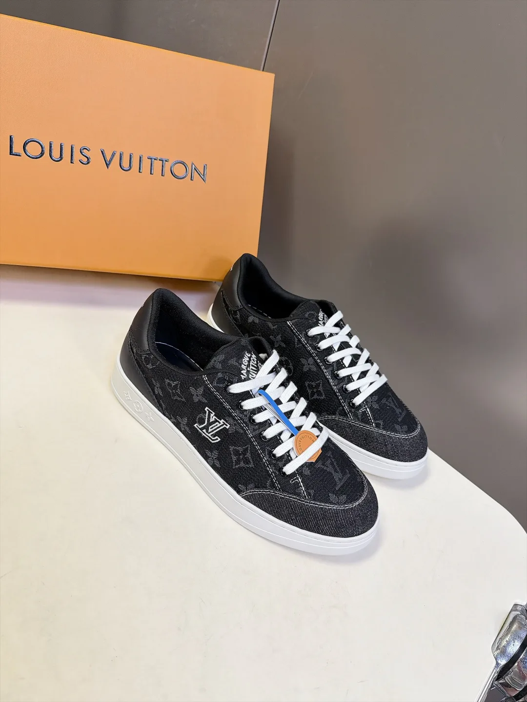 Кроссовки Женские Louis Vuitton 20153118