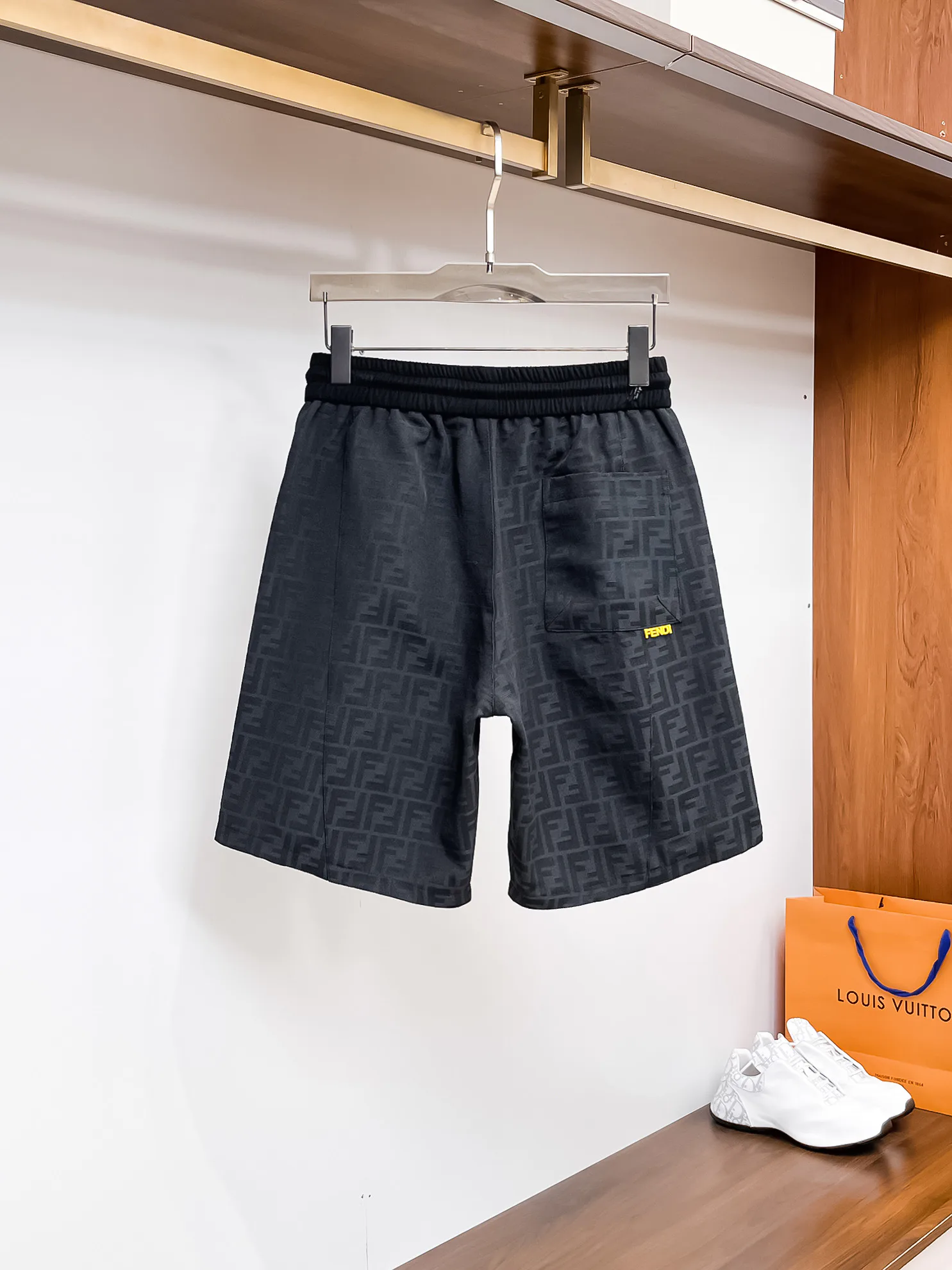 Шорты Мужские Fendi 13417586