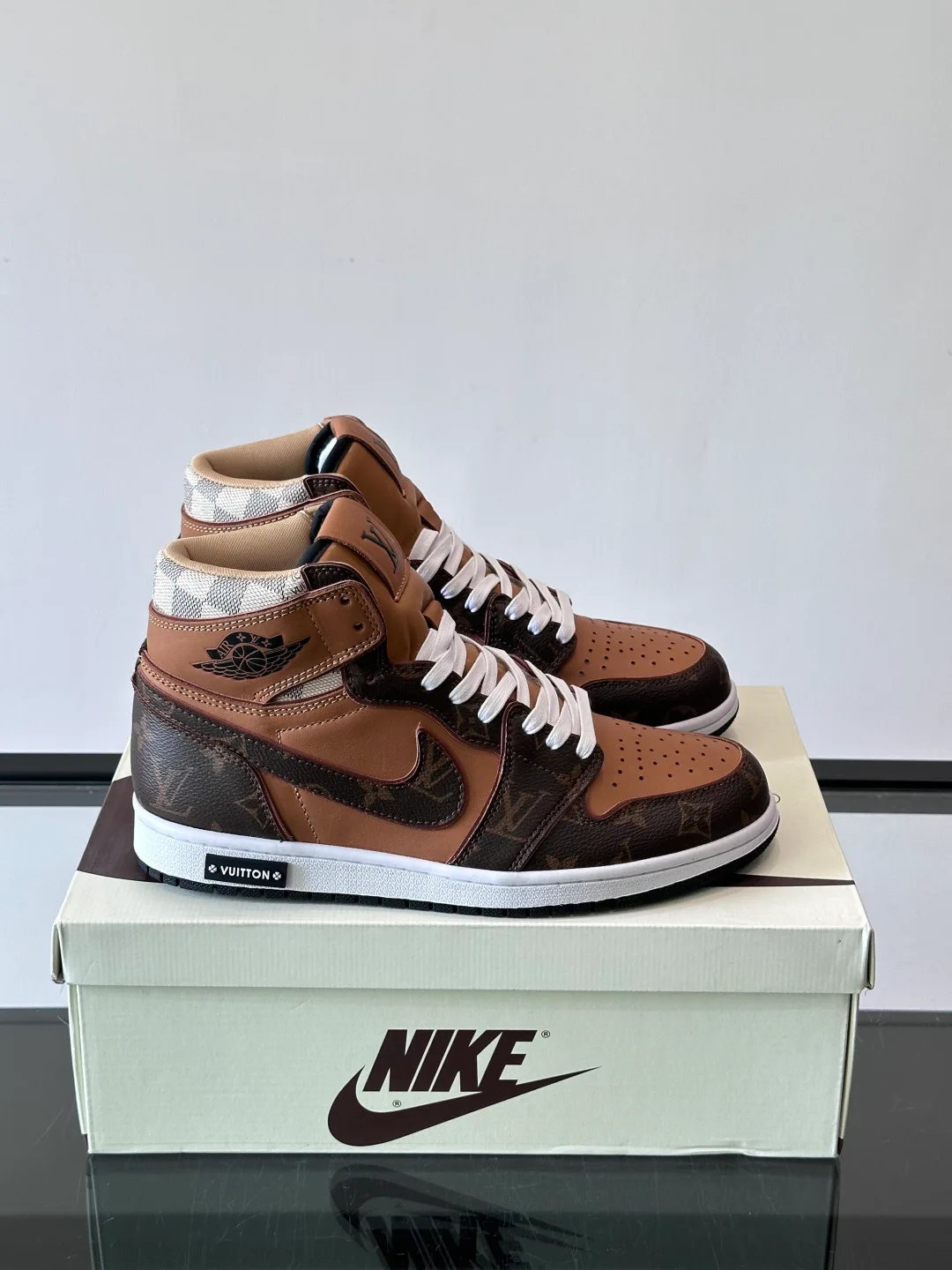 Кроссовки Мужские Louis Vuitton 18274505